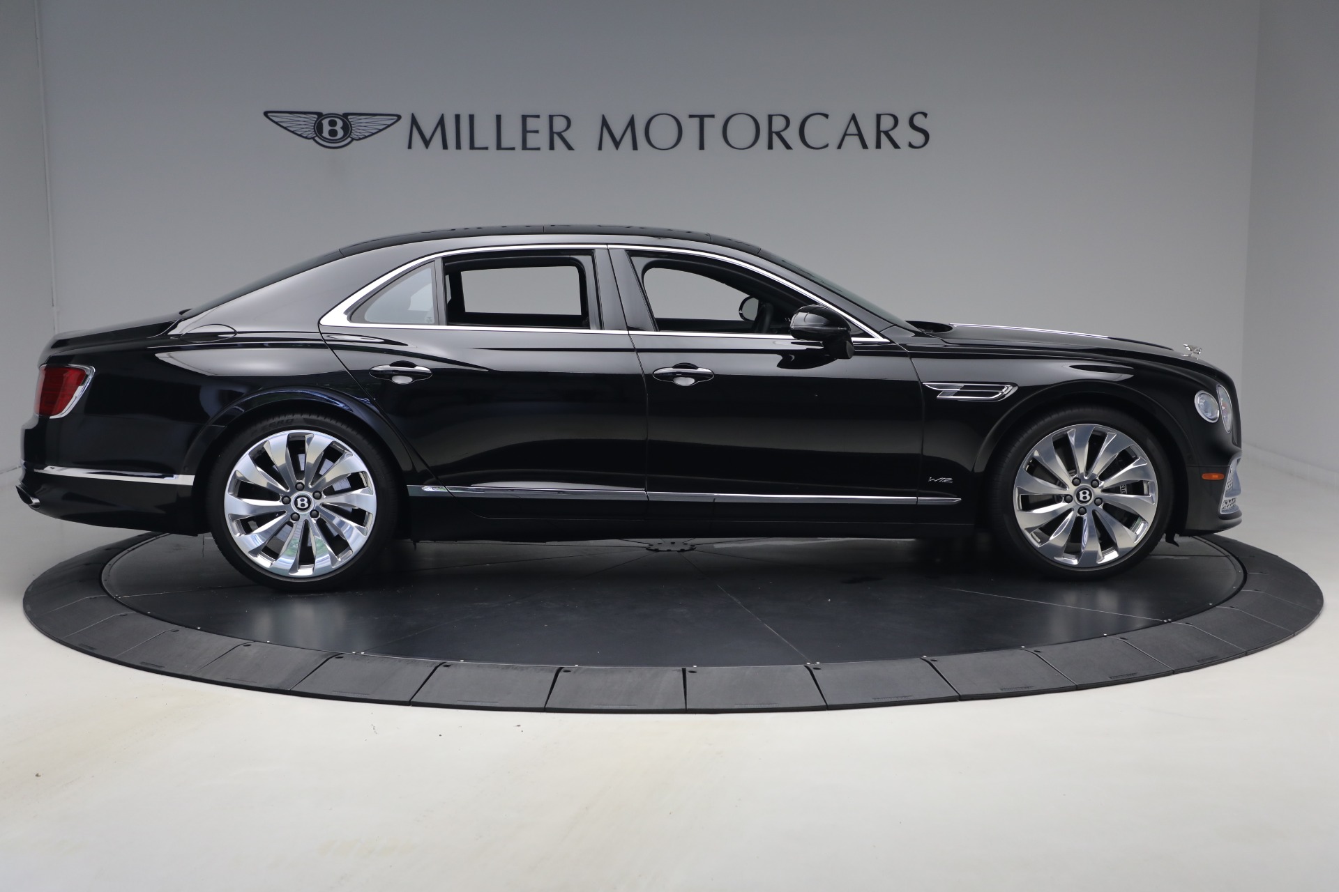 Used-2022-Bentley-Flying-Spur-W12