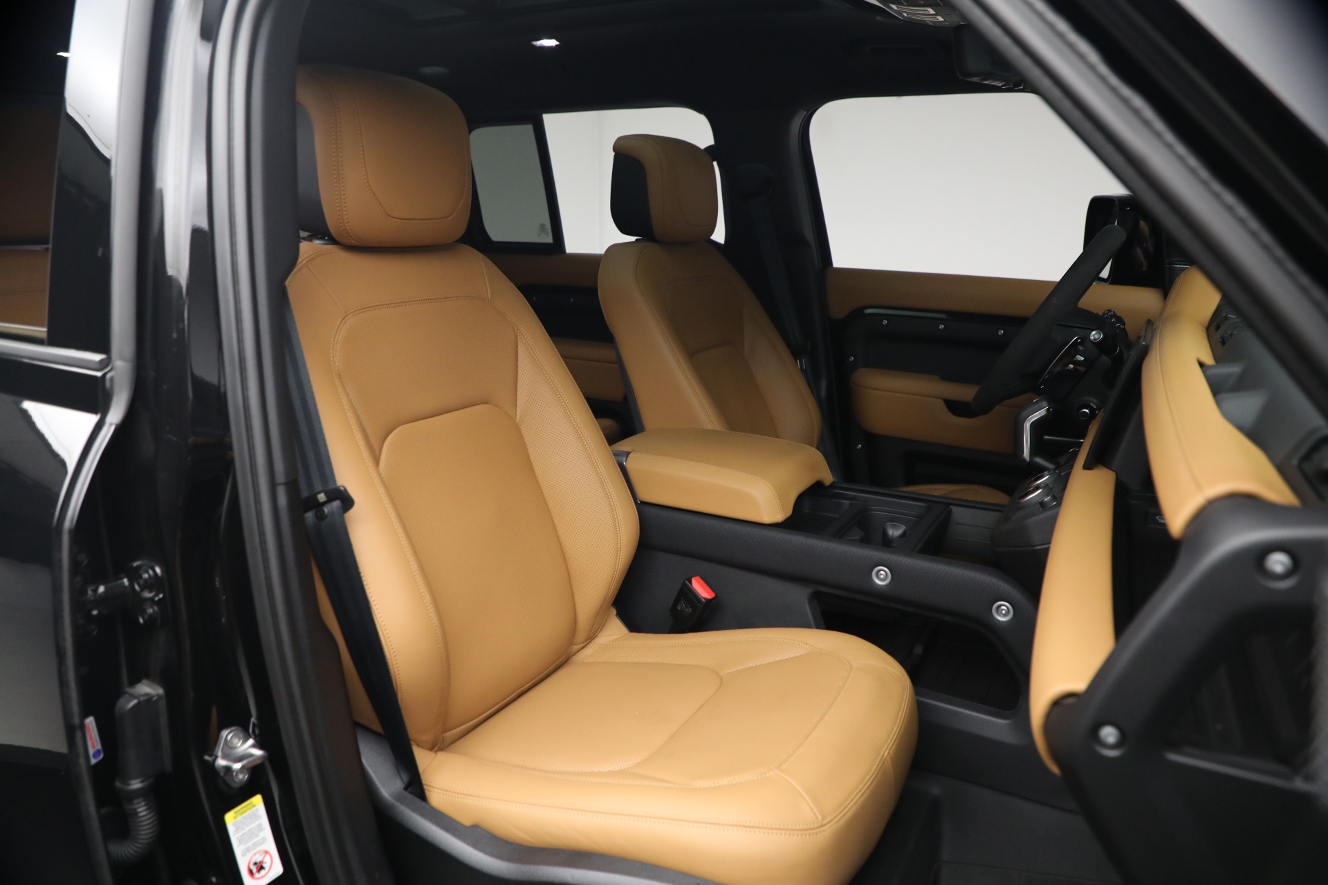 Used-2024-Land-Rover-Defender-110-V8-P525