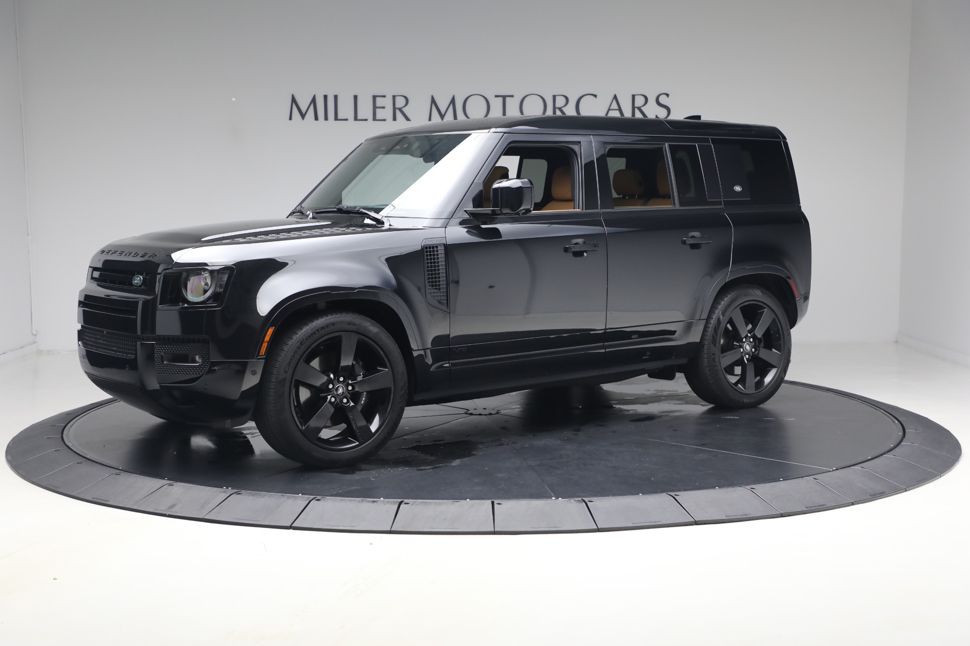 Used-2024-Land-Rover-Defender-110-V8-P525