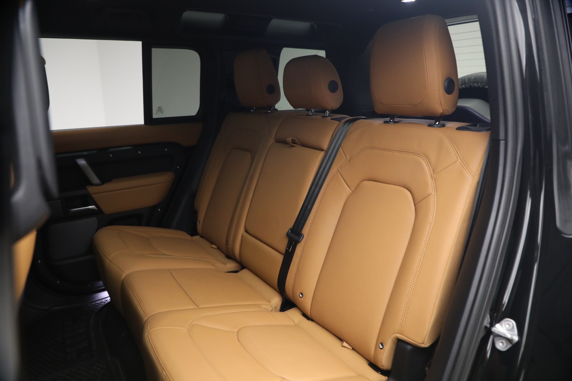 Used-2024-Land-Rover-Defender-110-V8-P525