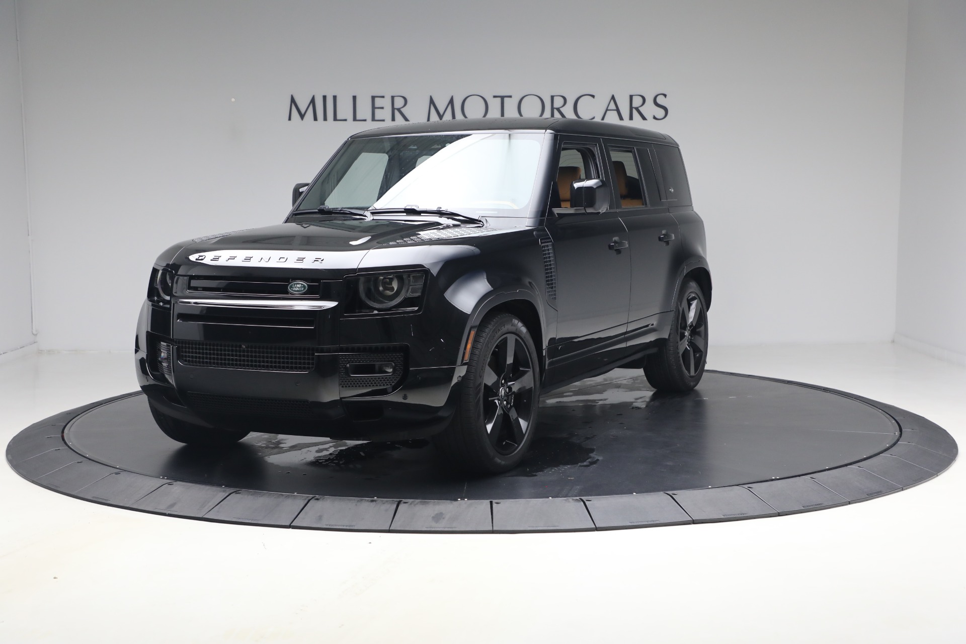 Used-2024-Land-Rover-Defender-110-V8-P525