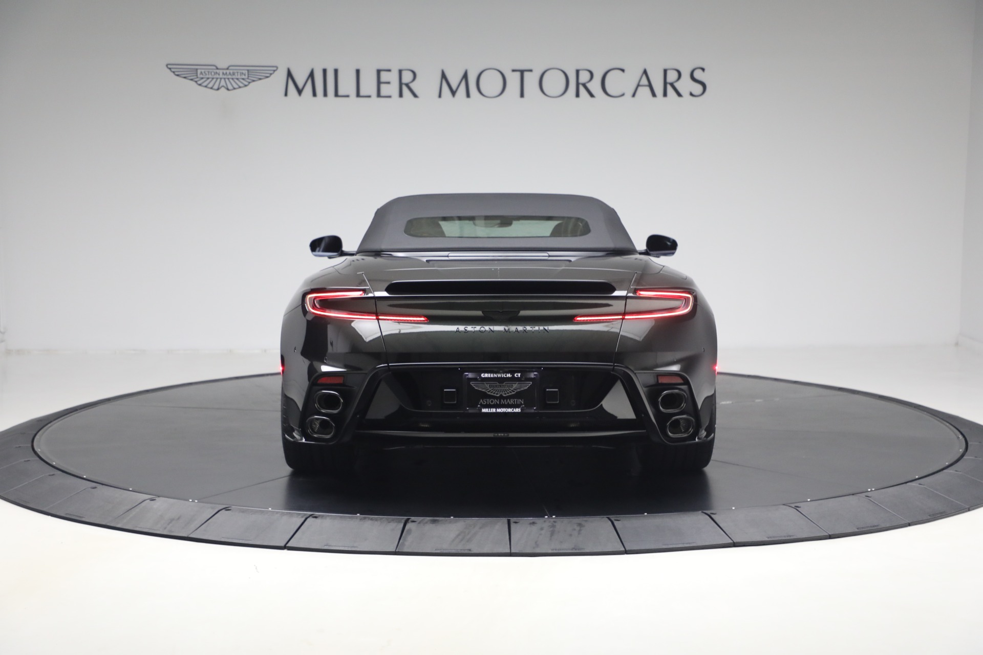 New-2026-Aston-Martin-DB12-S-Volante
