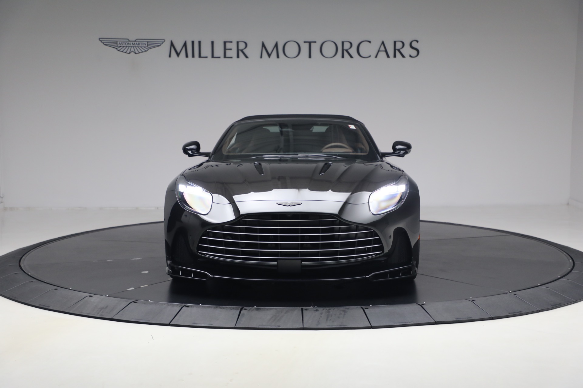 New-2026-Aston-Martin-DB12-S-Volante