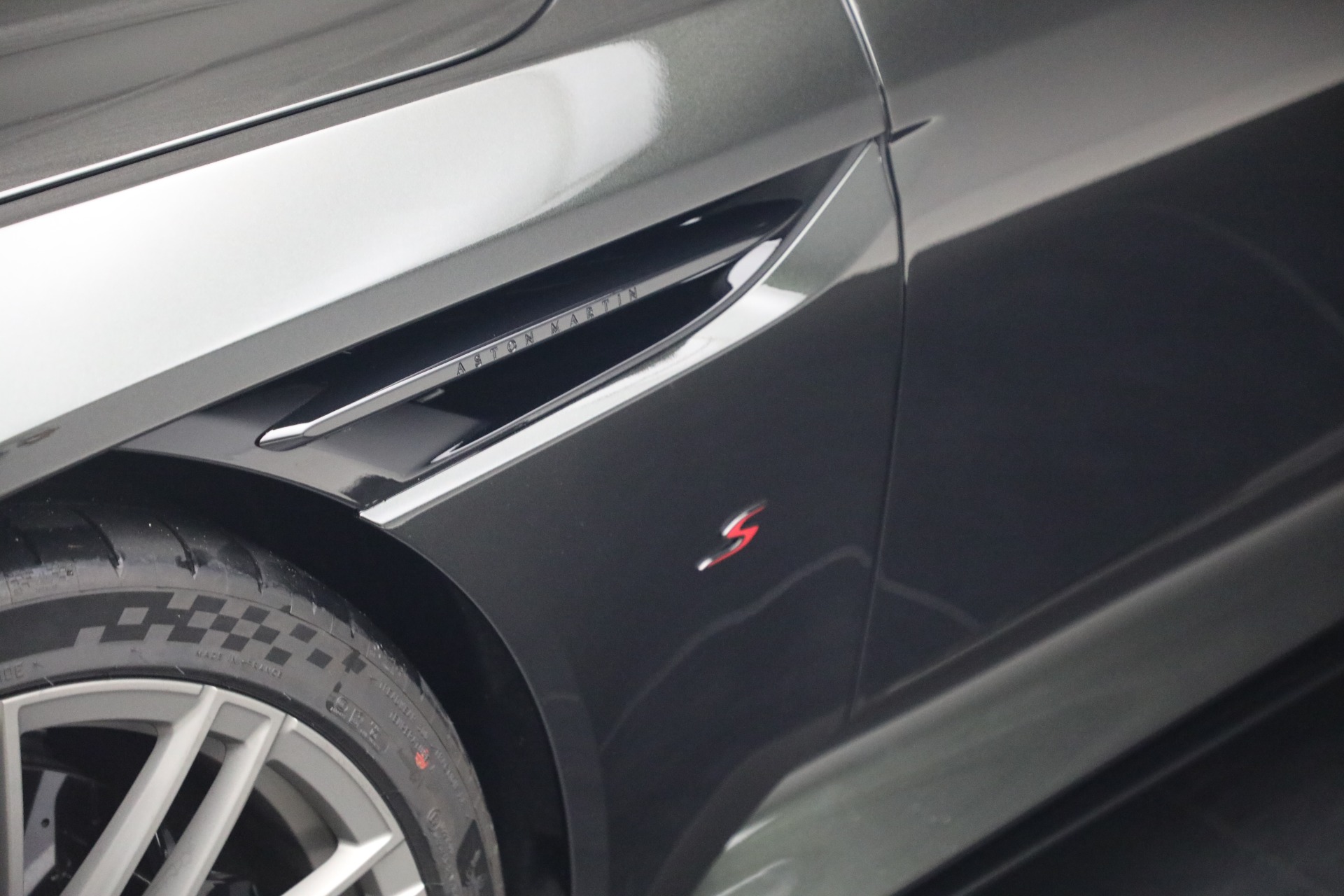 New-2026-Aston-Martin-DB12-S-Volante