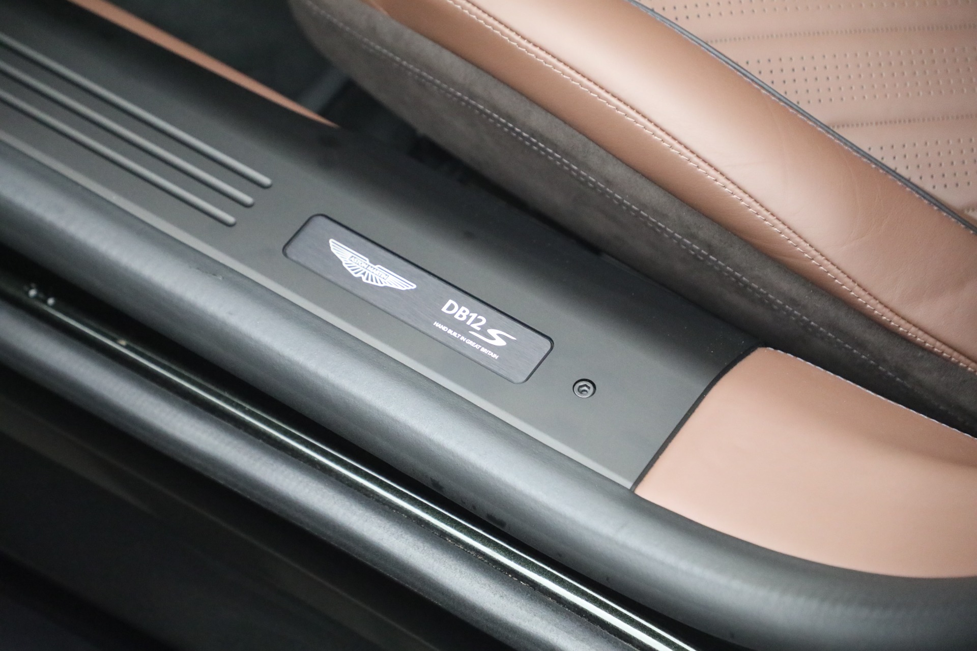 New-2026-Aston-Martin-DB12-S-Volante