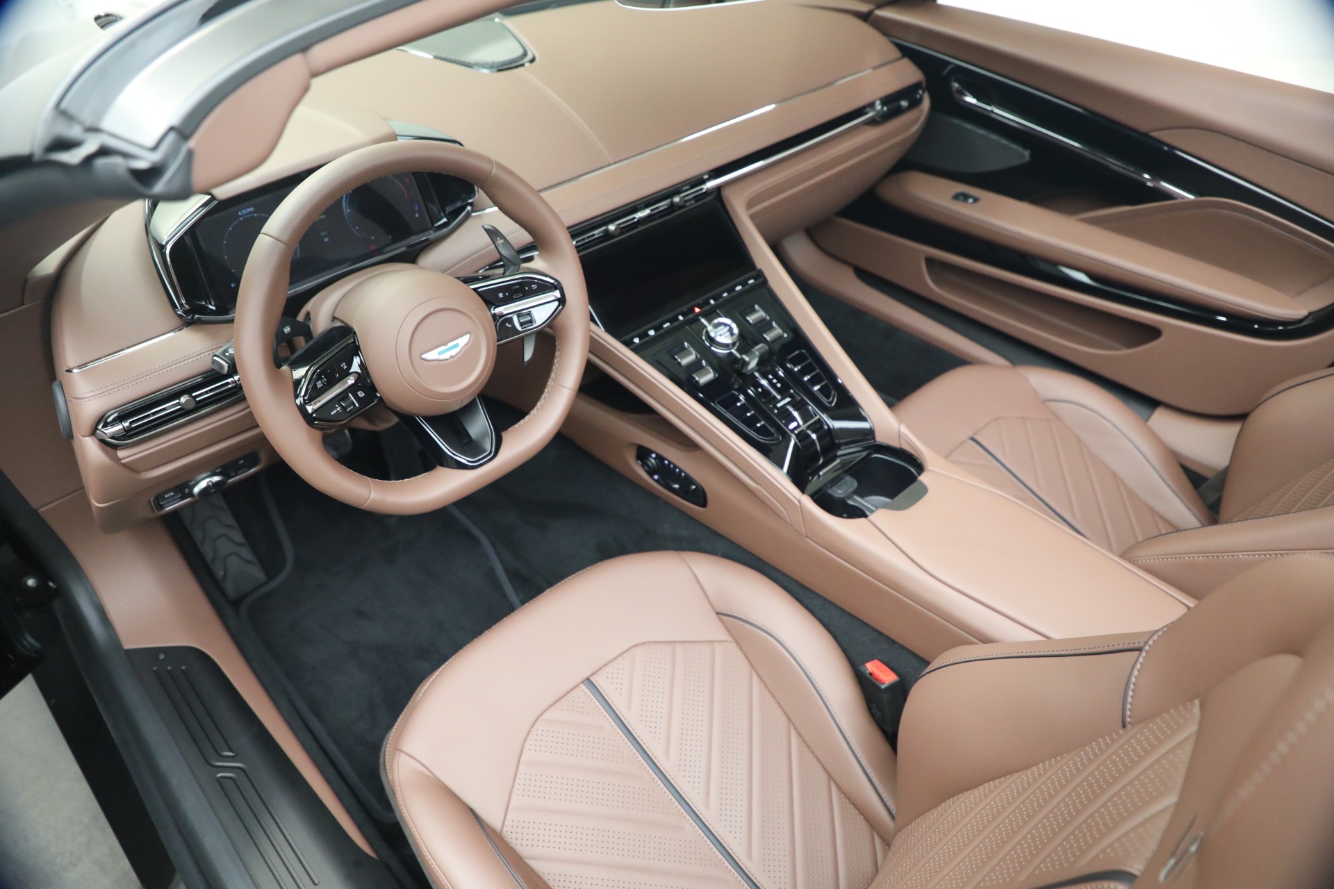 New-2026-Aston-Martin-DB12-S-Volante