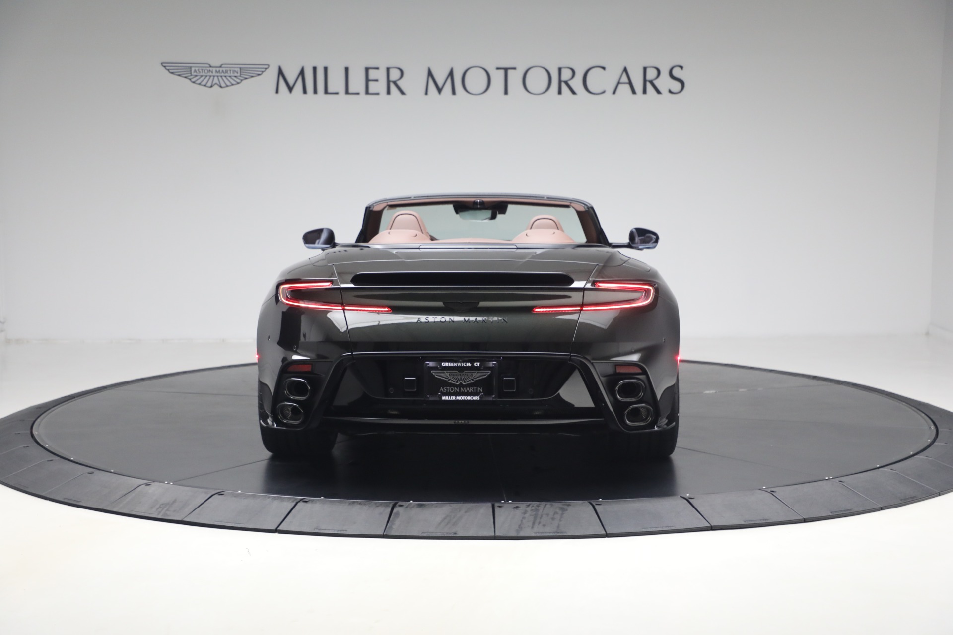 New-2026-Aston-Martin-DB12-S-Volante