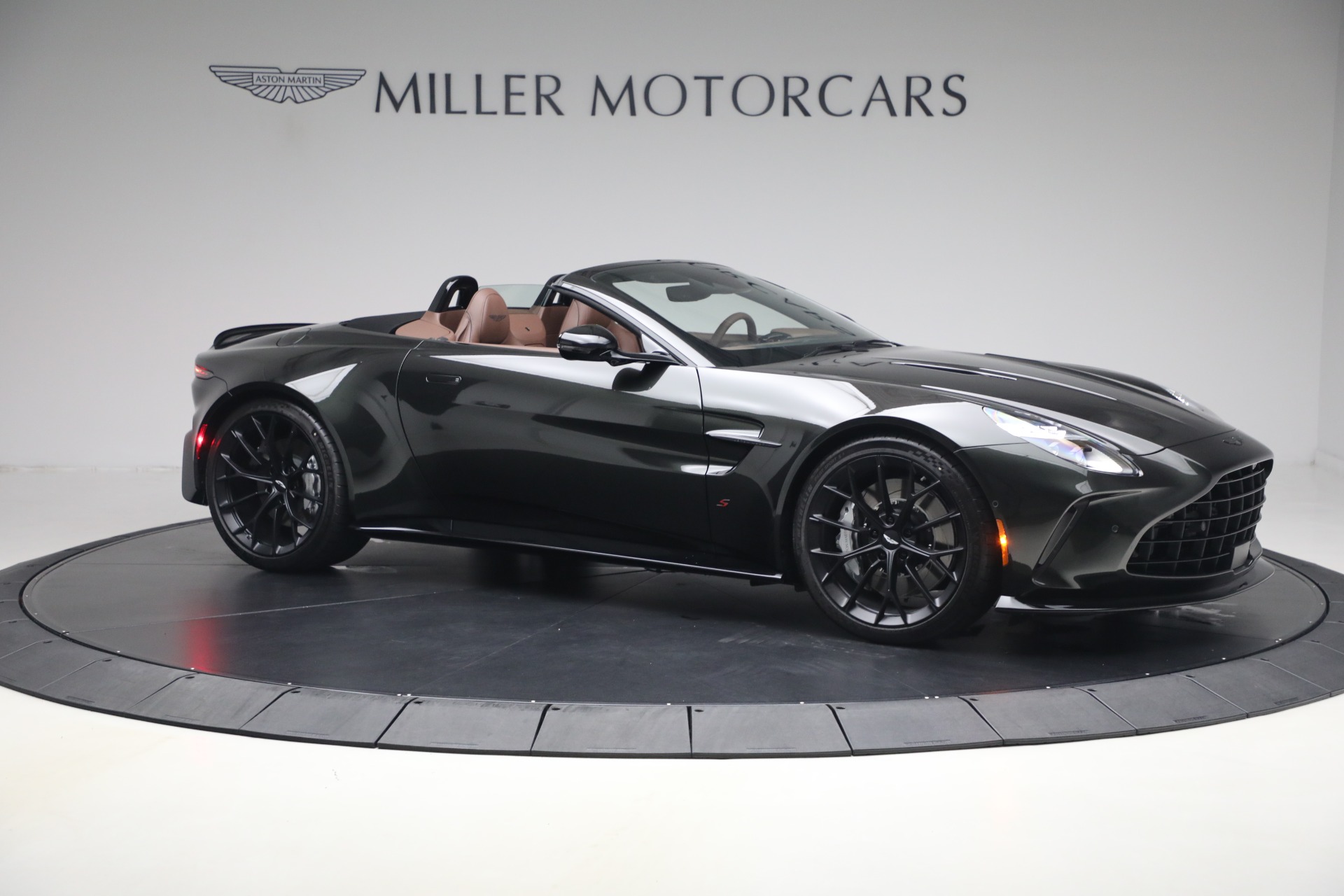 New-2026-Aston-Martin-Vantage-S-Roadster