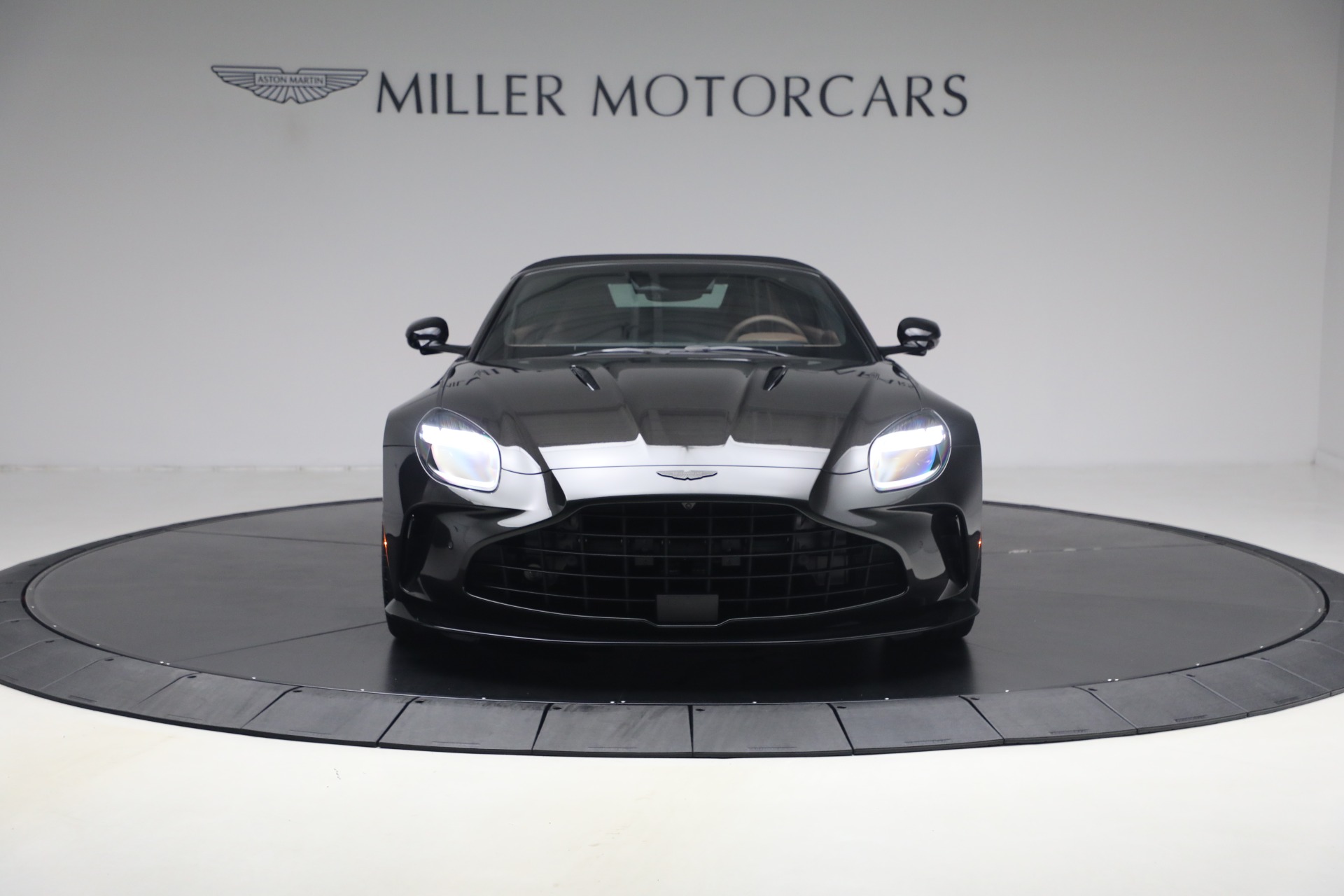 New-2026-Aston-Martin-Vantage-S-Roadster