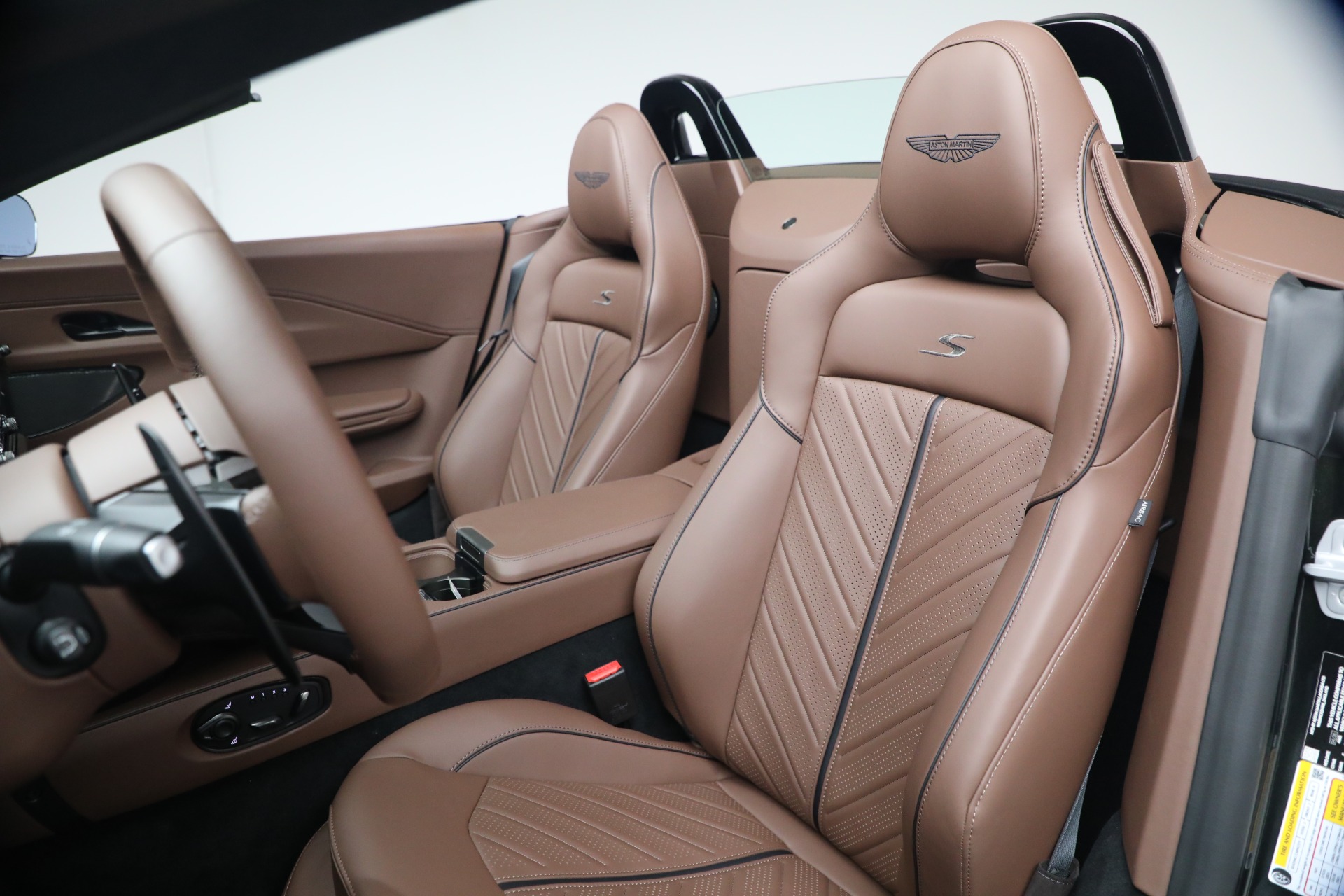 New-2026-Aston-Martin-Vantage-S-Roadster