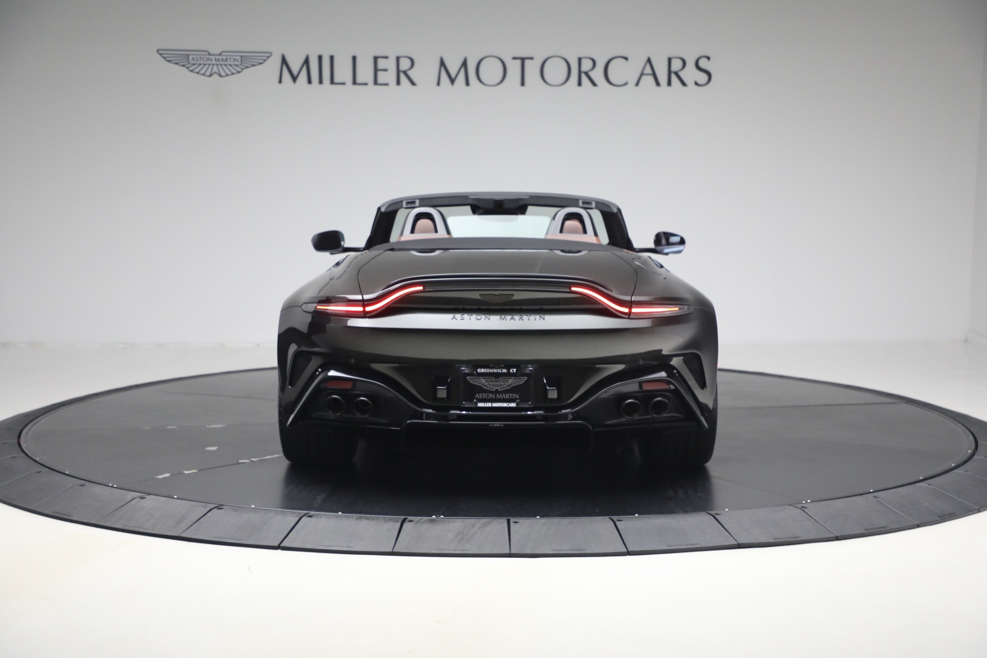 New-2026-Aston-Martin-Vantage-S-Roadster