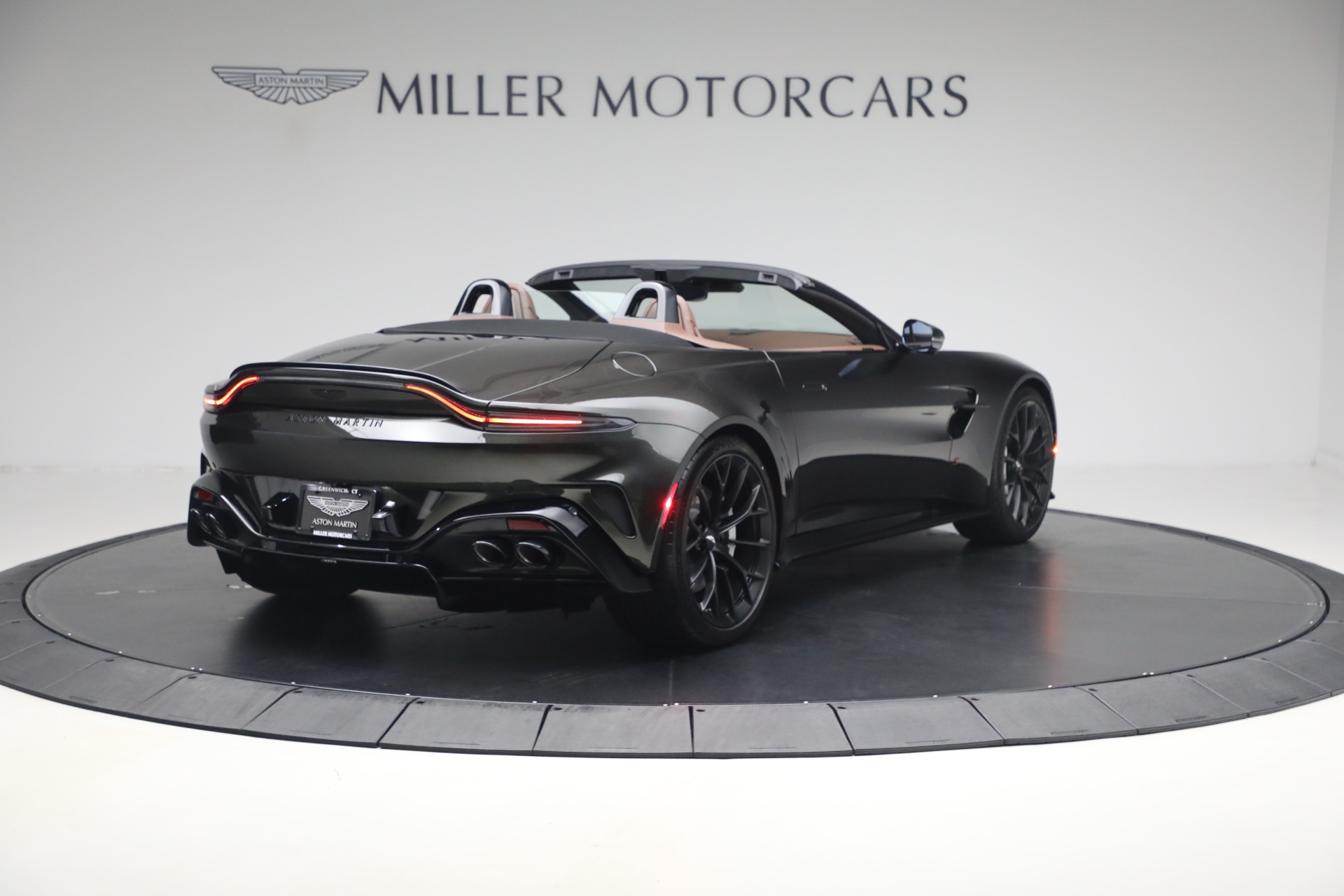 New-2026-Aston-Martin-Vantage-S-Roadster
