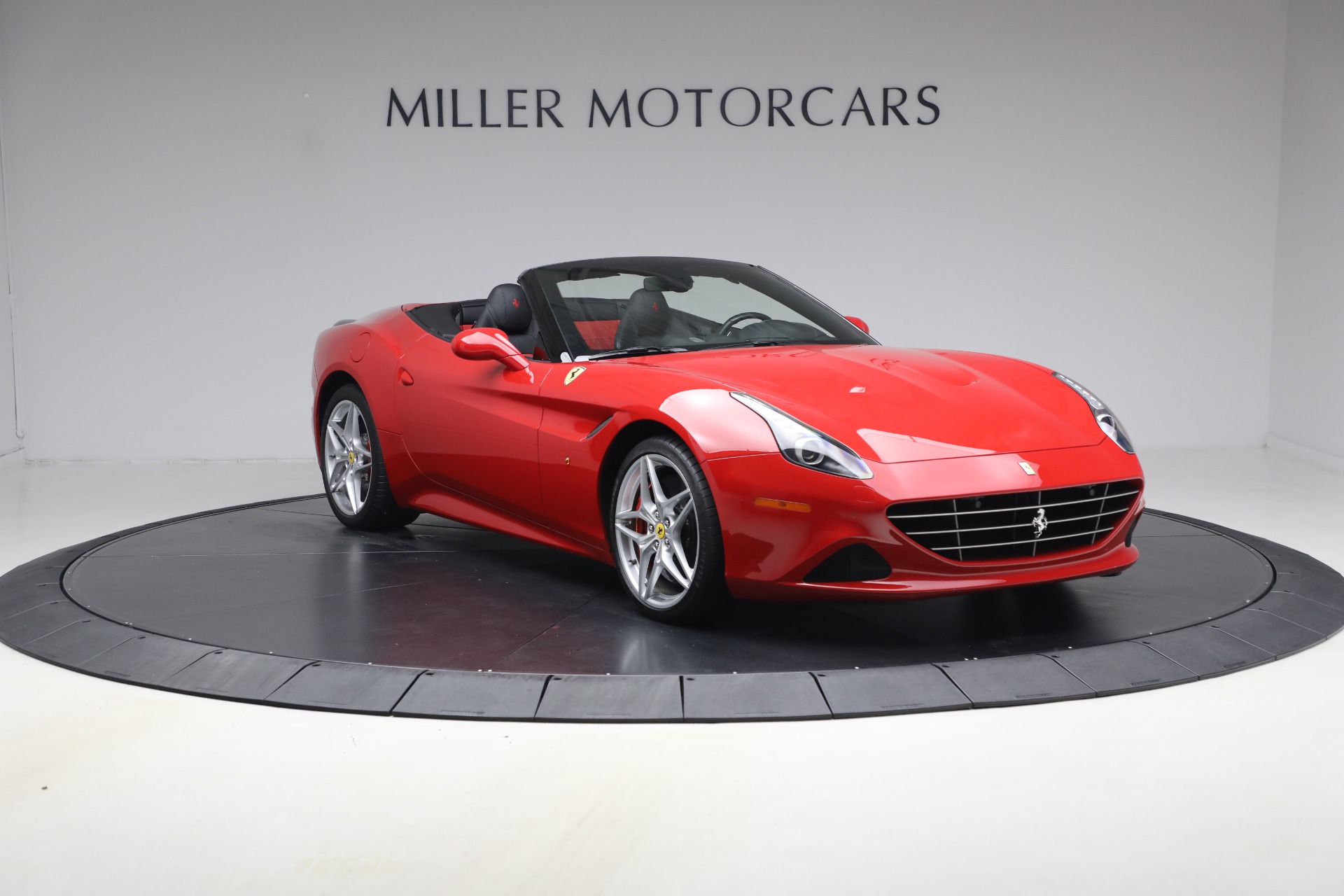 Used-2017-Ferrari-California-T
