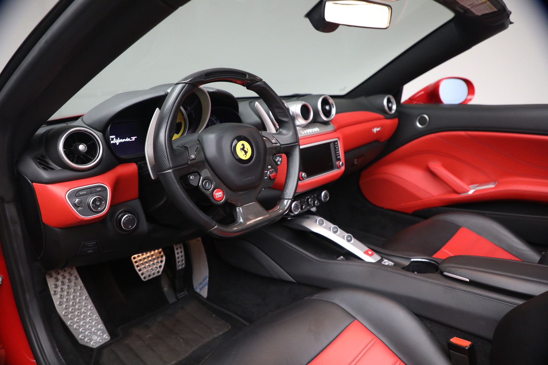 Used-2017-Ferrari-California-T