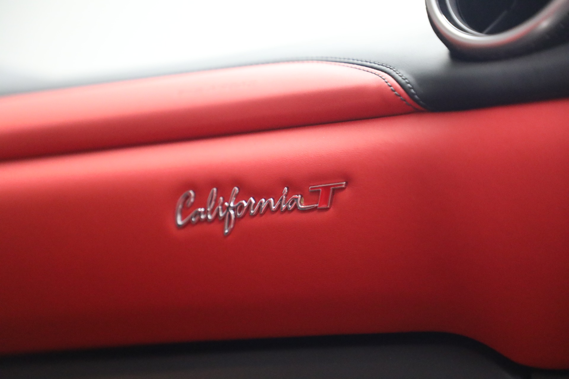 Used-2017-Ferrari-California-T