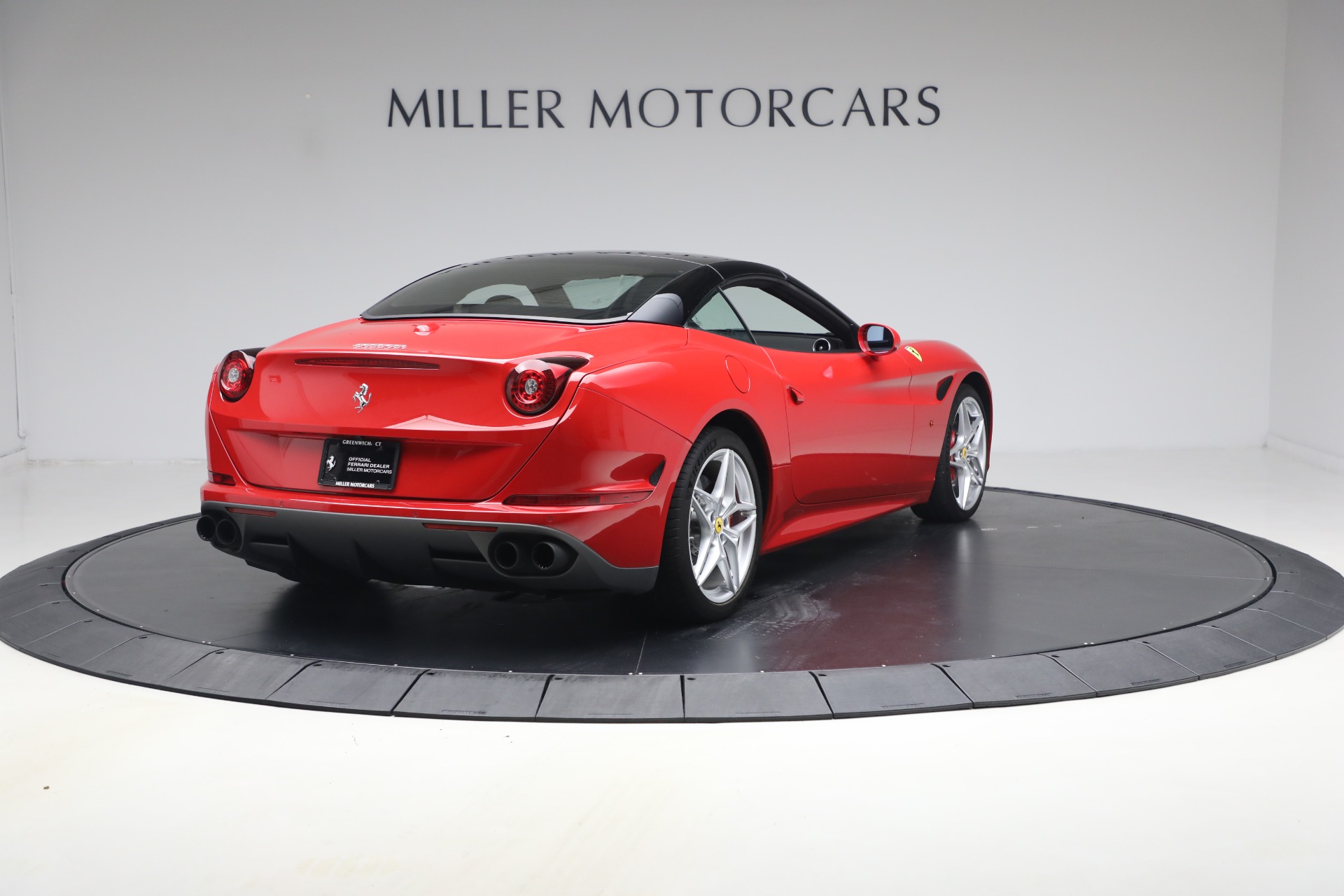 Used-2017-Ferrari-California-T
