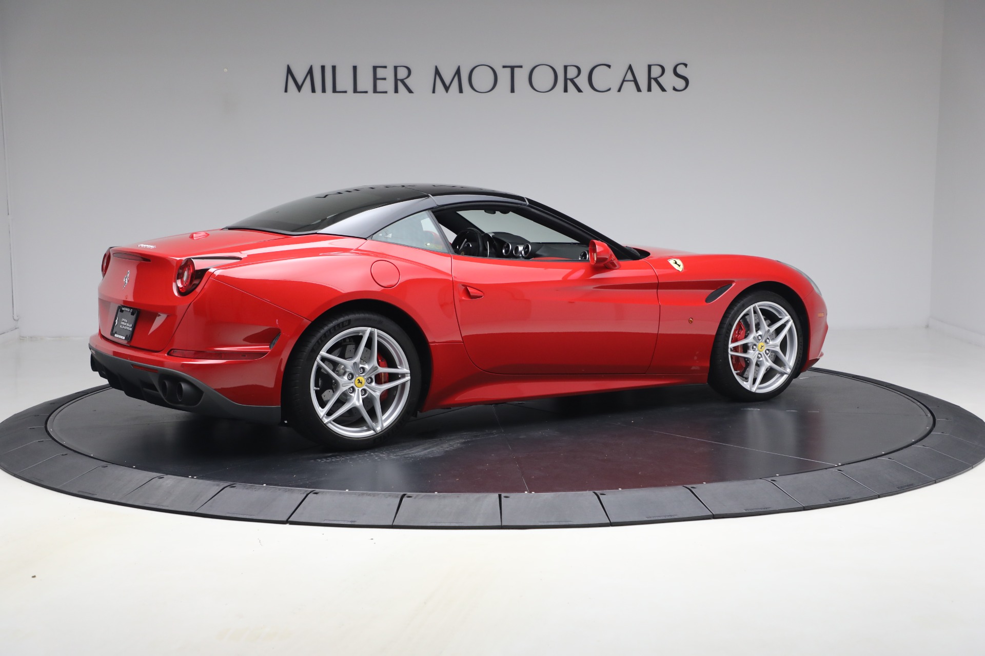 Used-2017-Ferrari-California-T