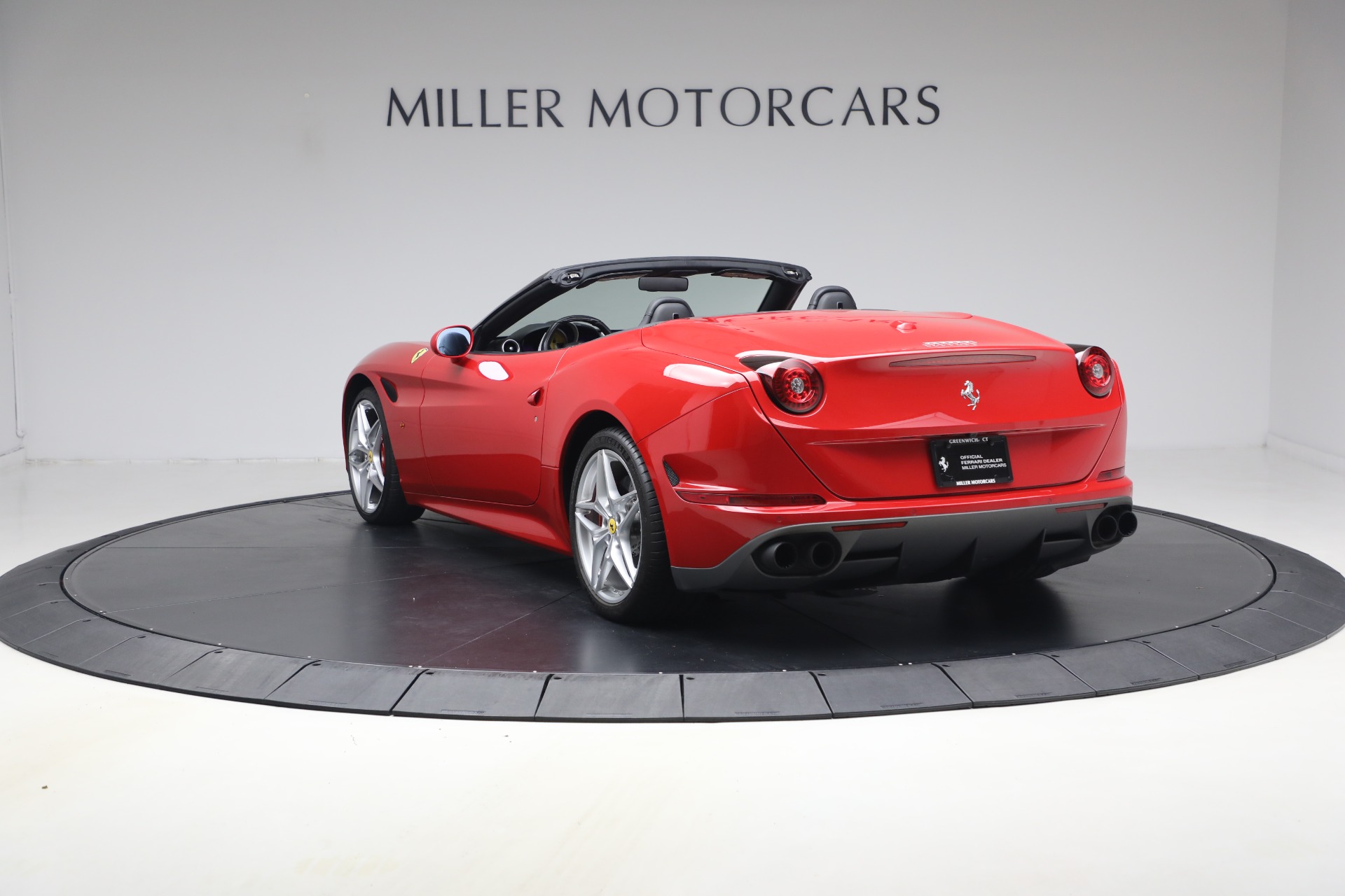 Used-2017-Ferrari-California-T