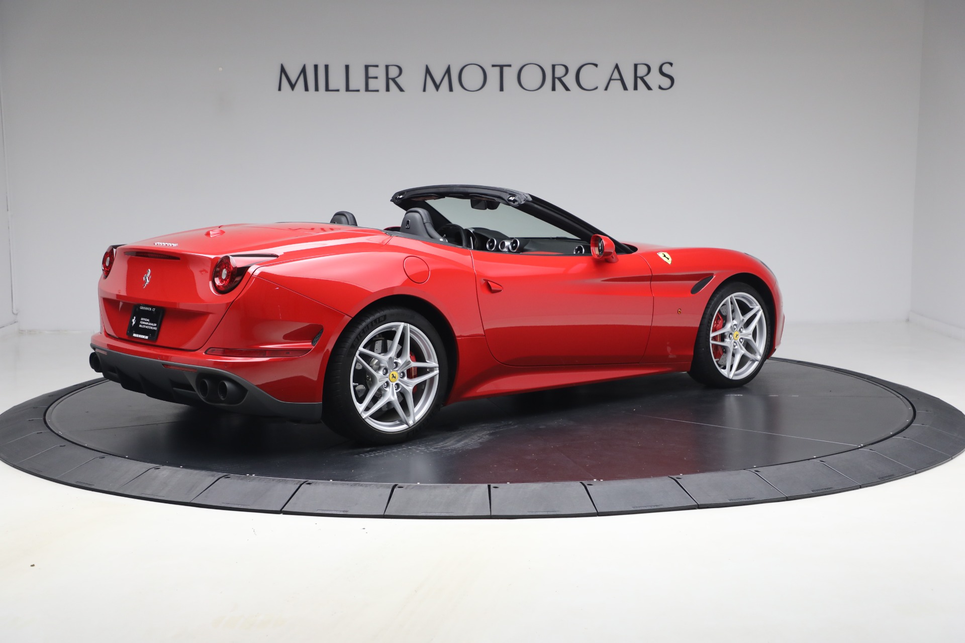 Used-2017-Ferrari-California-T