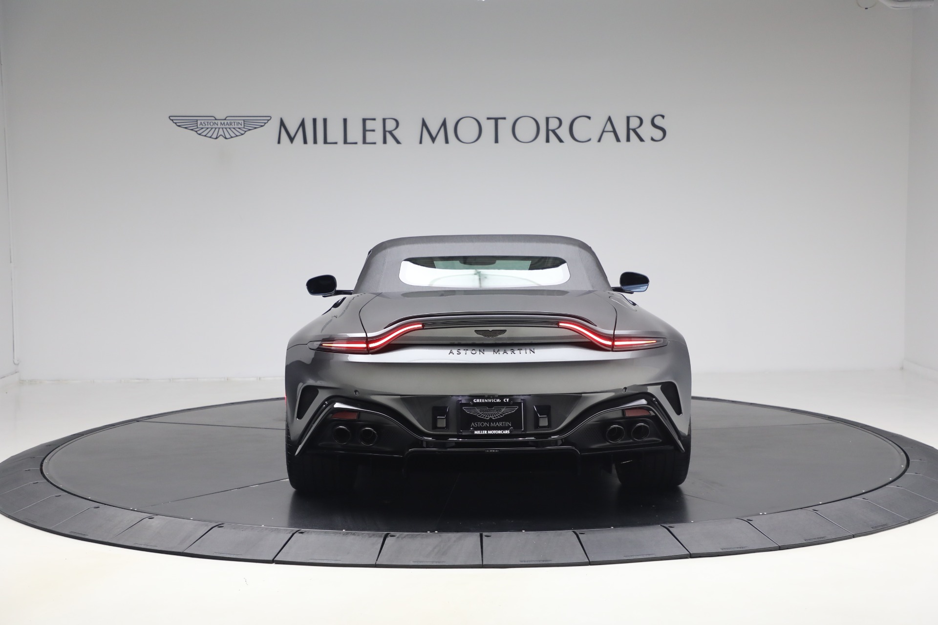 New-2026-Aston-Martin-Vantage-S-Roadster