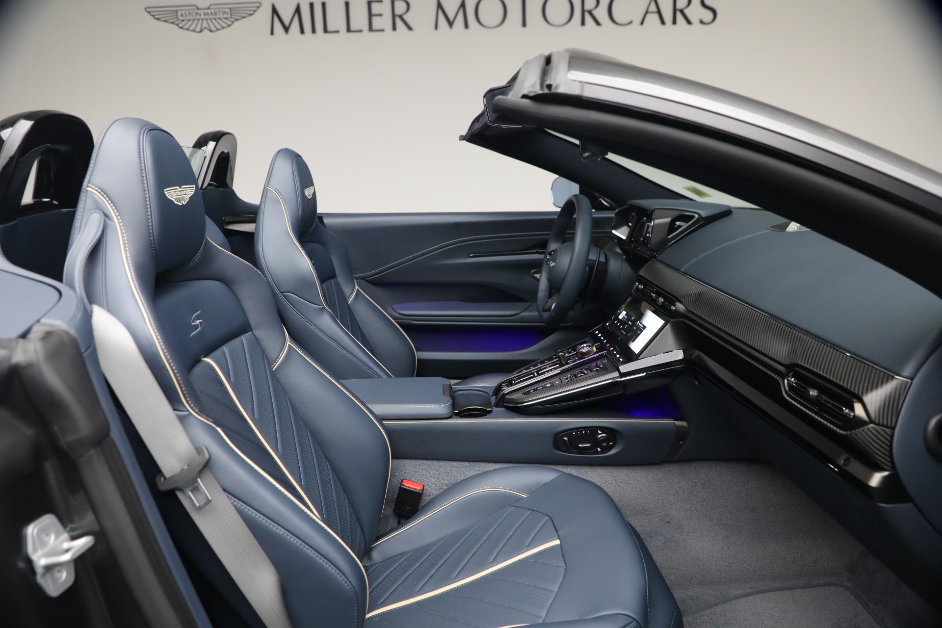 New-2026-Aston-Martin-Vantage-S-Roadster