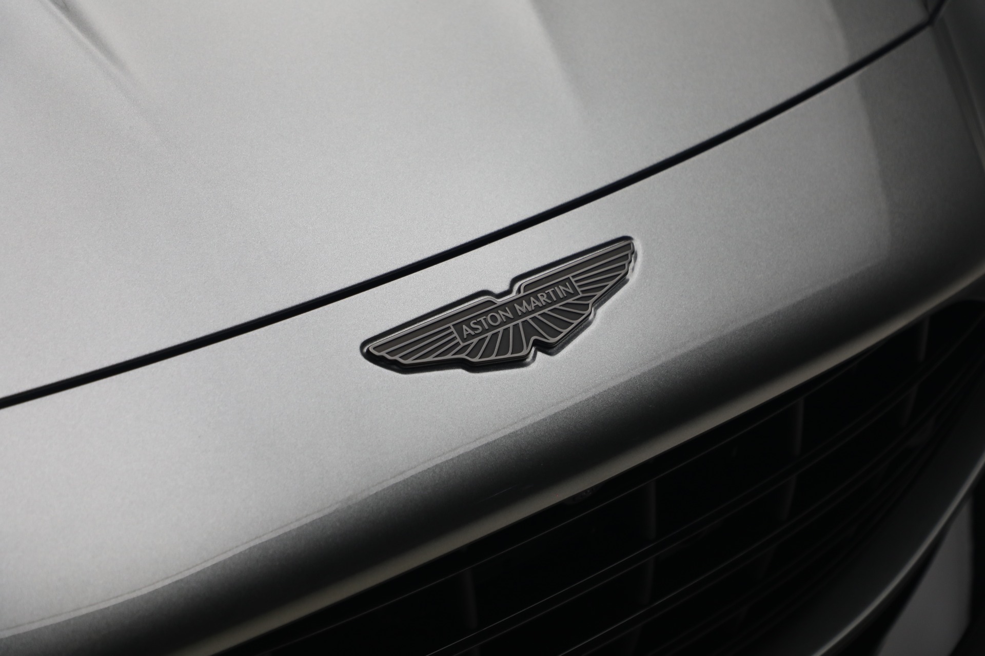 New-2026-Aston-Martin-Vantage-S-Roadster