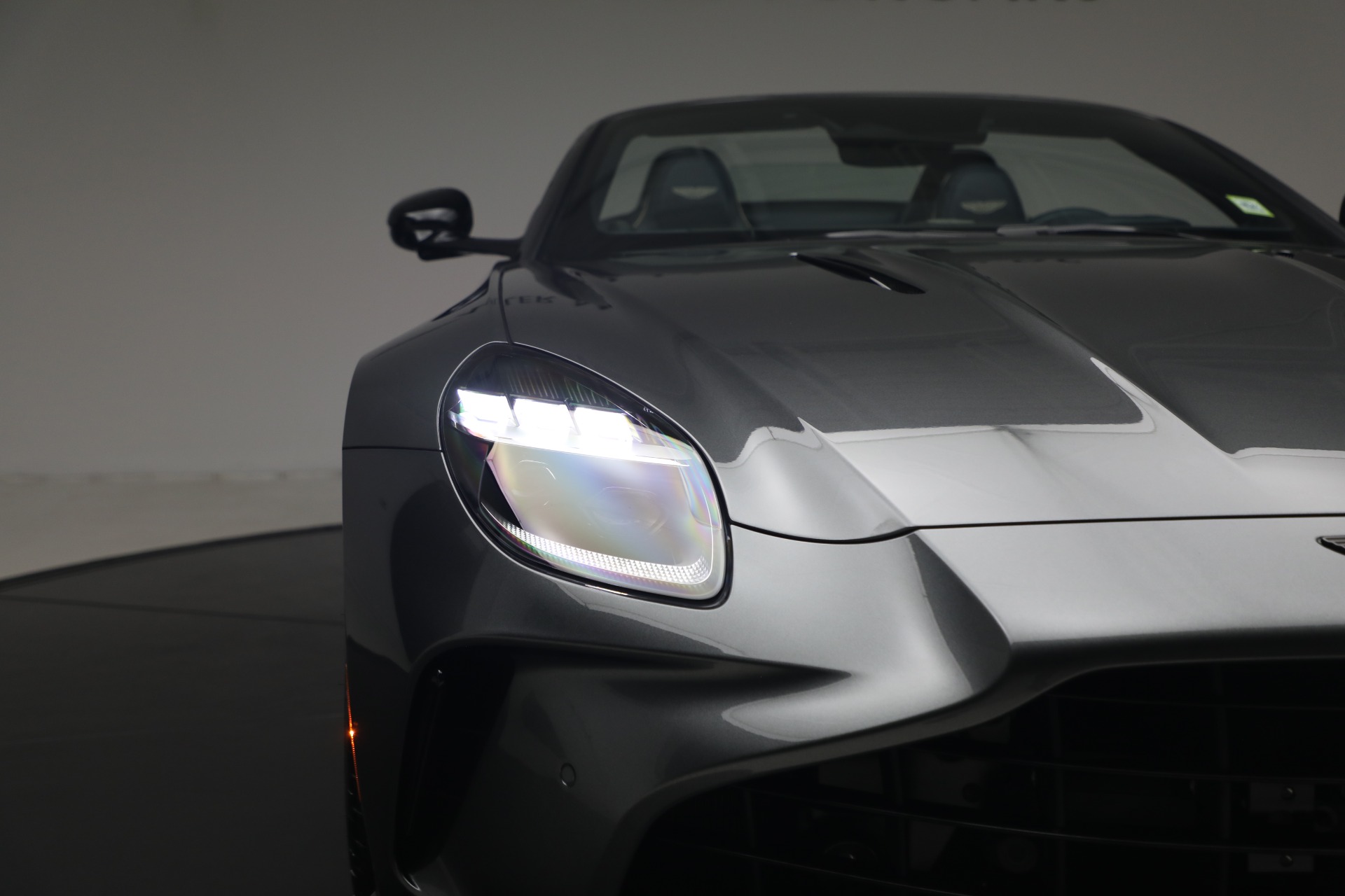 New-2026-Aston-Martin-Vantage-S-Roadster