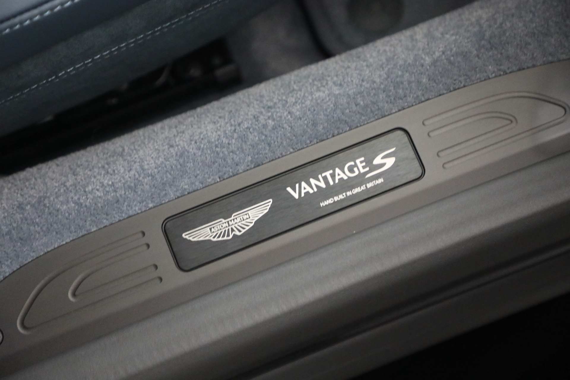 New-2026-Aston-Martin-Vantage-S-Roadster