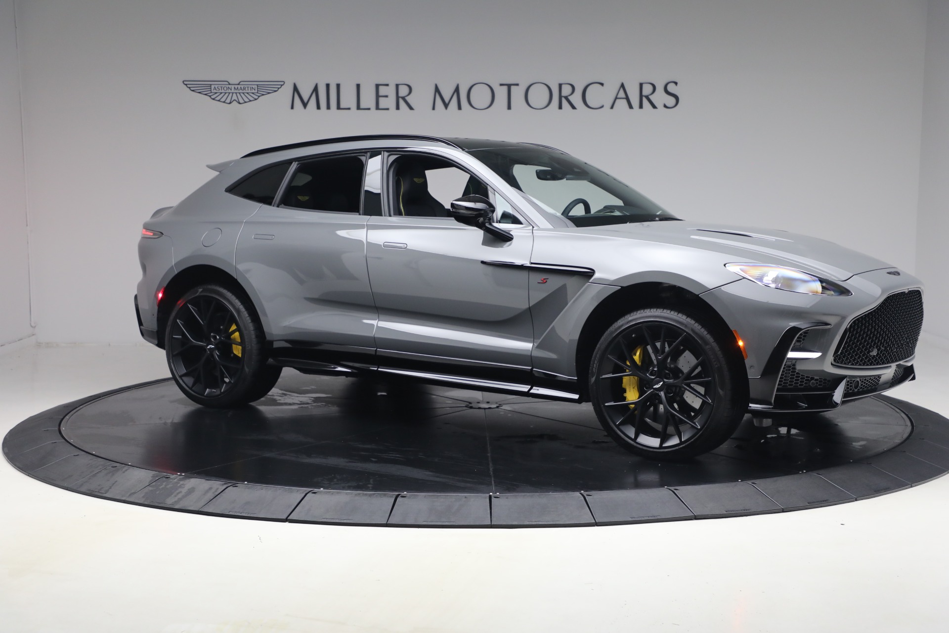Used-2026-Aston-Martin-DBX-S