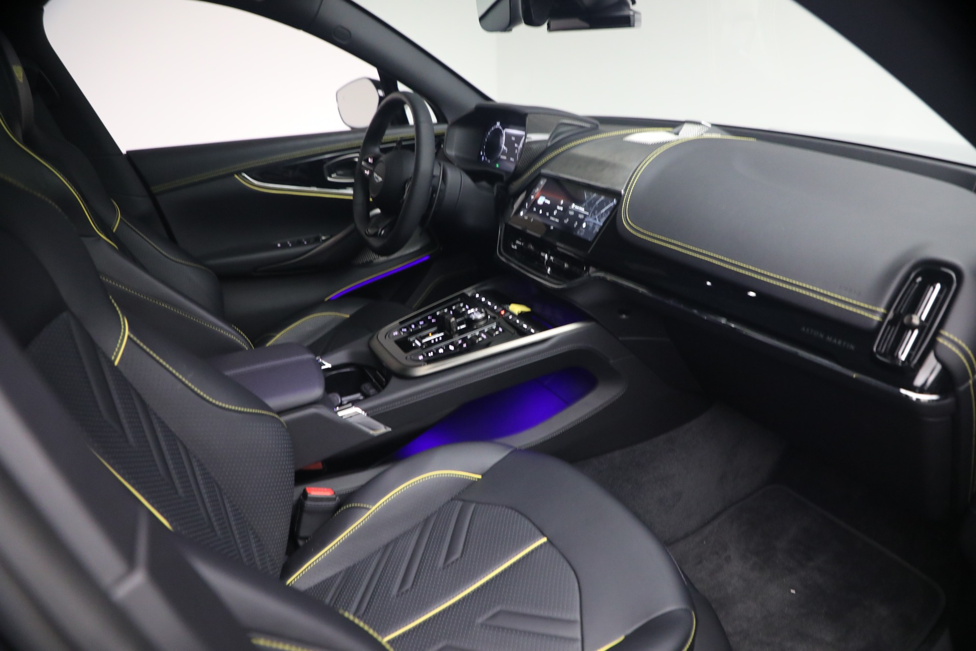 Used-2026-Aston-Martin-DBX-S