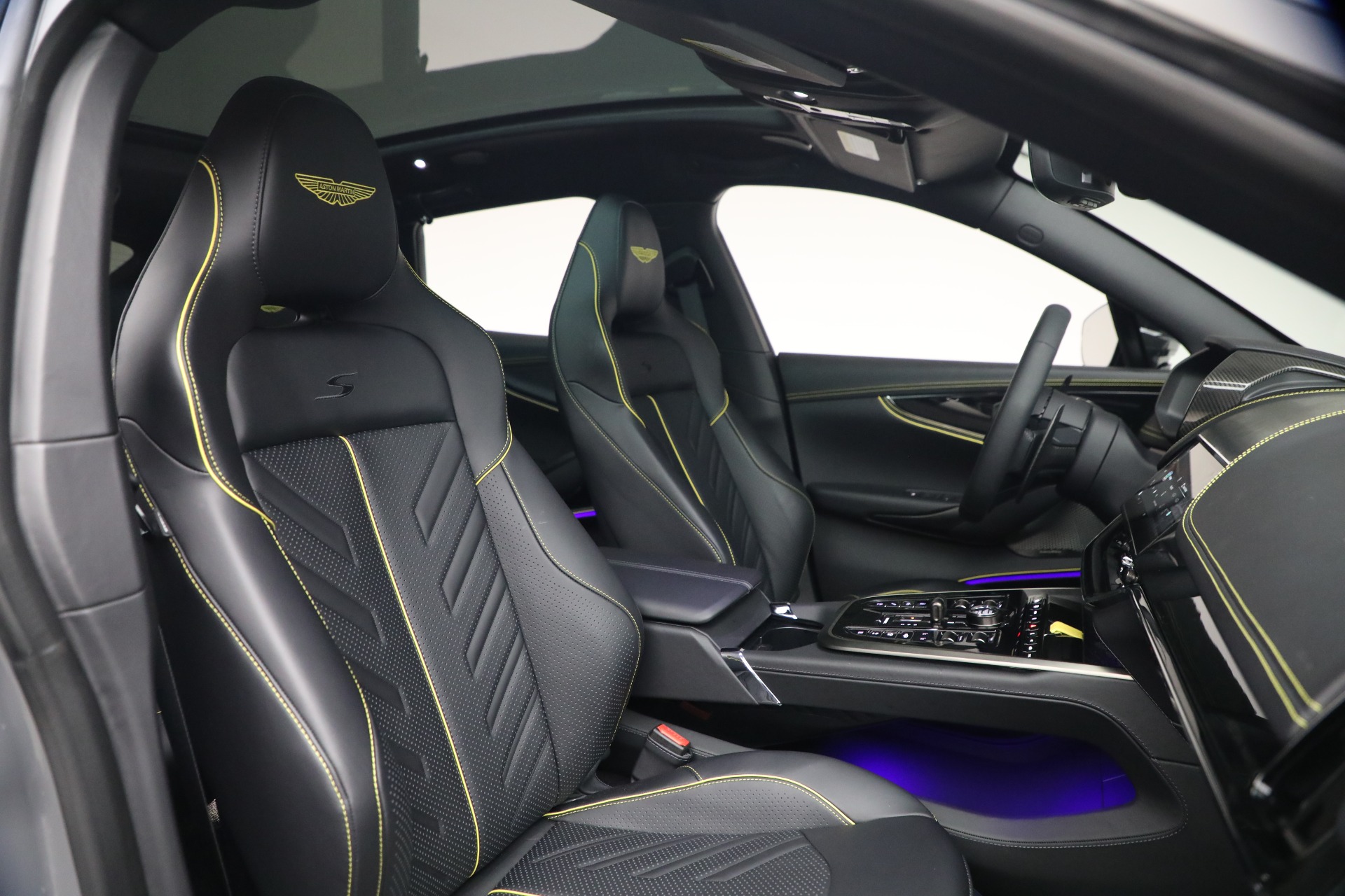 Used-2026-Aston-Martin-DBX-S
