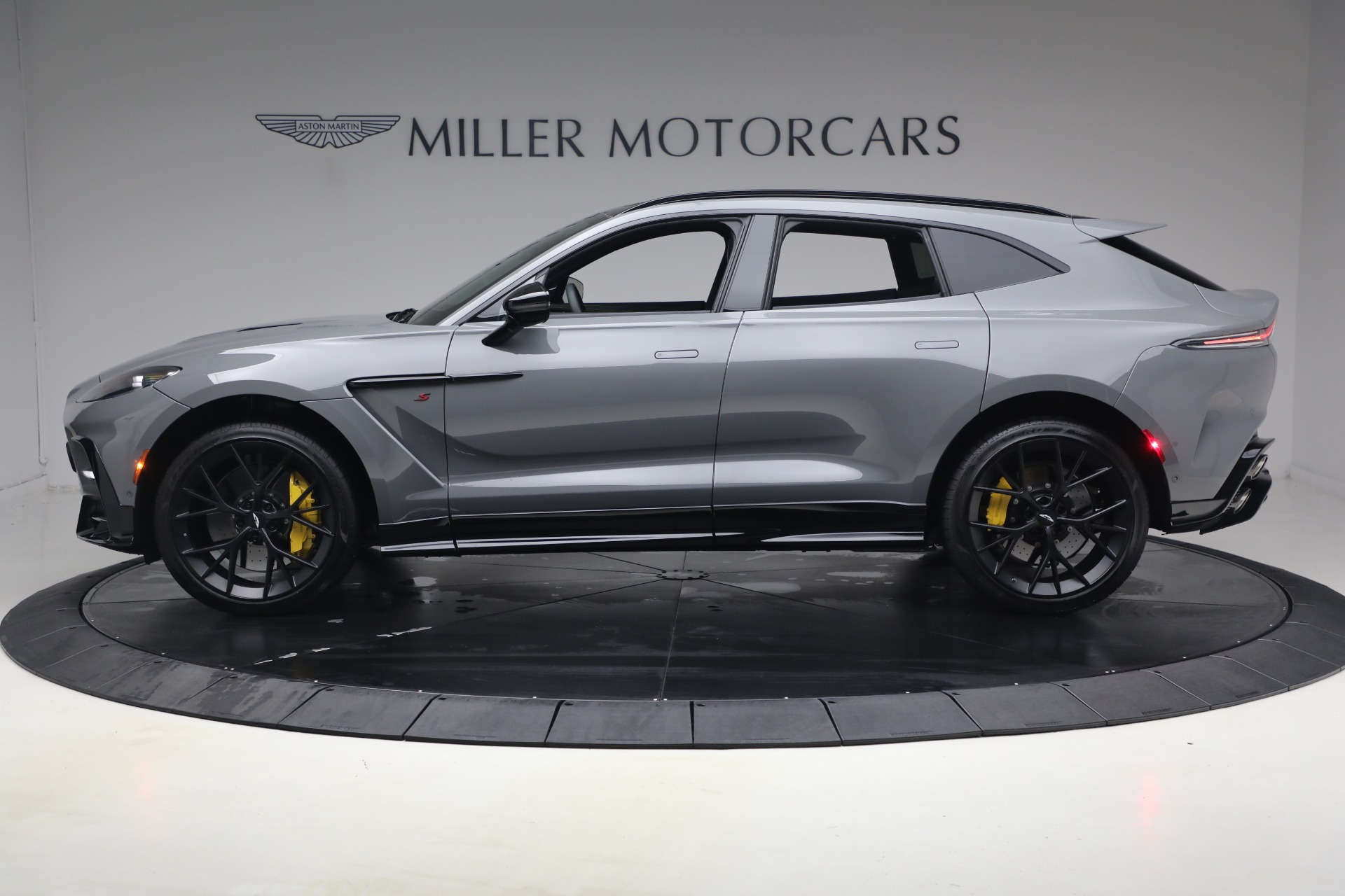 Used-2026-Aston-Martin-DBX-S
