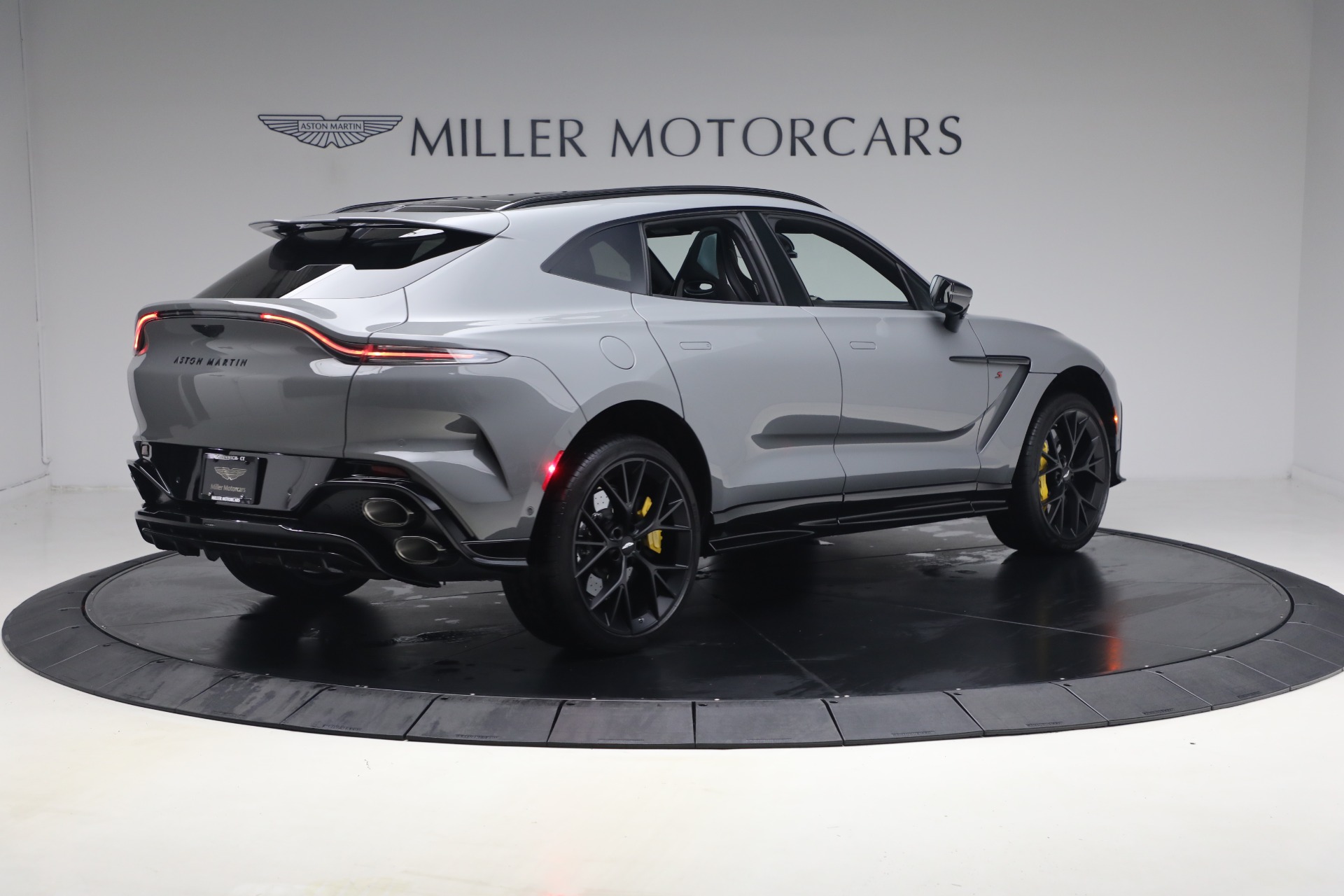 Used-2026-Aston-Martin-DBX-S