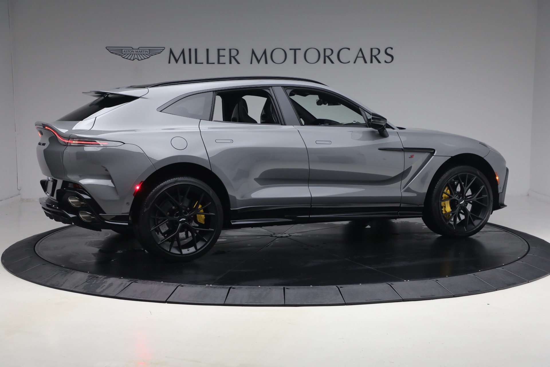 Used-2026-Aston-Martin-DBX-S