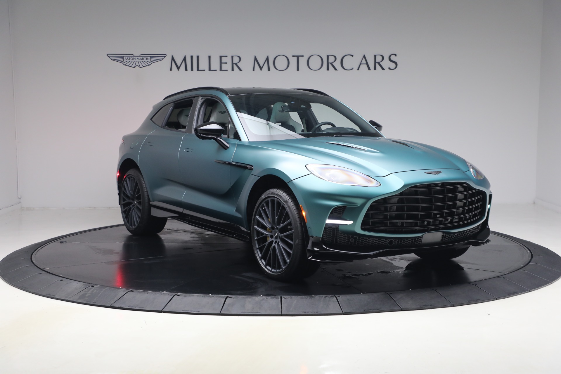 Used-2023-Aston-Martin-DBX-707