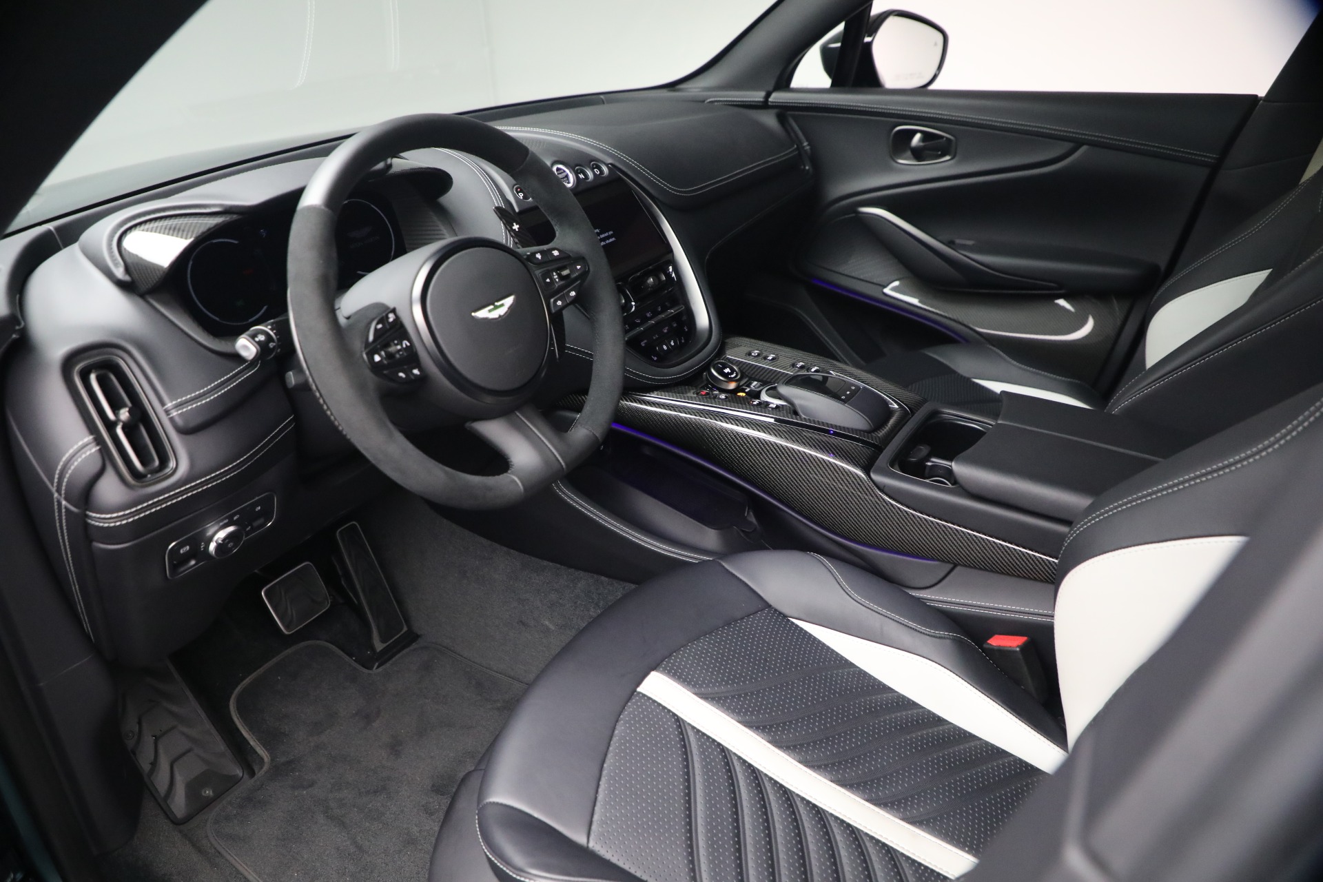 Used-2023-Aston-Martin-DBX-707
