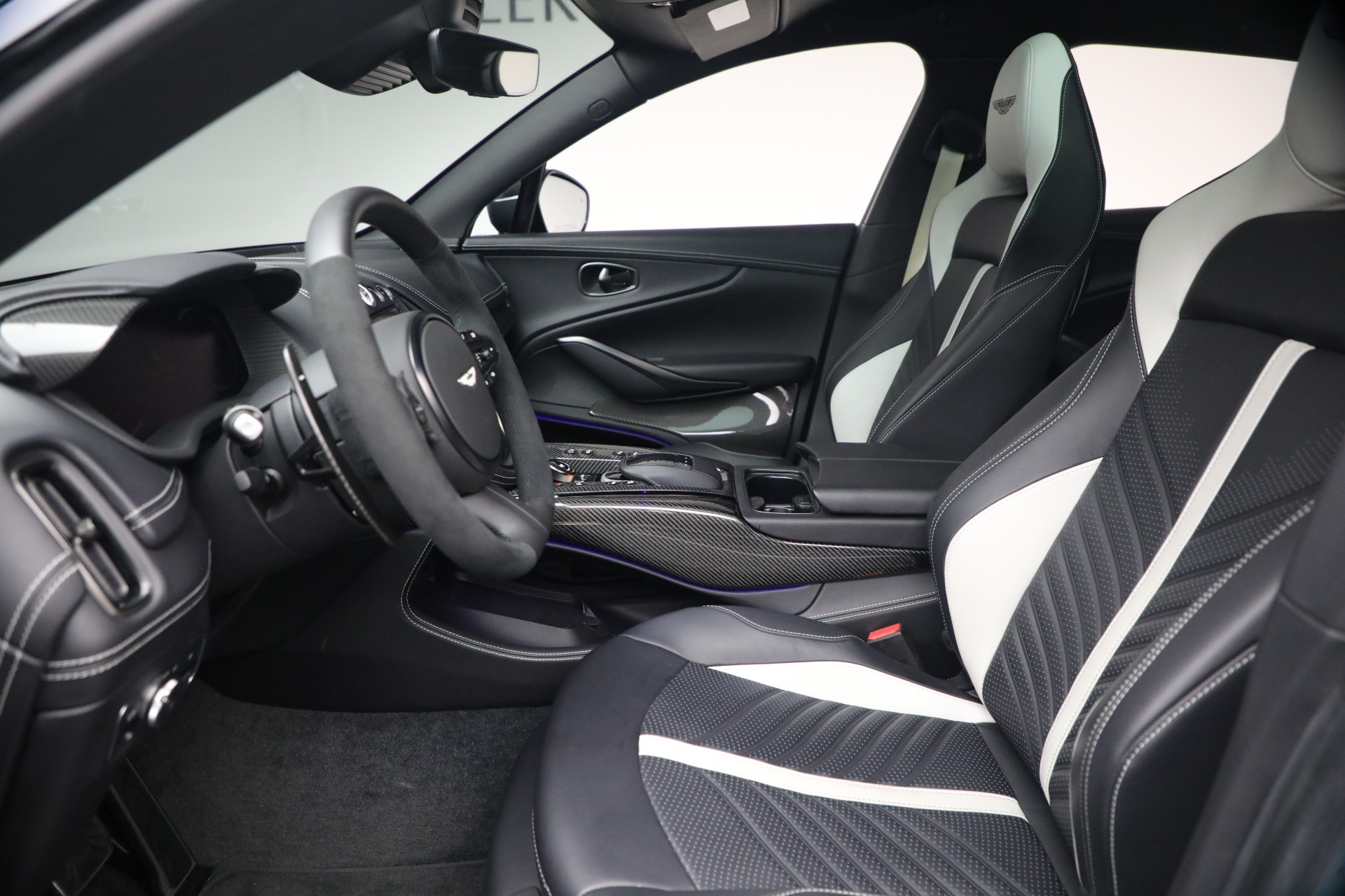 Used-2023-Aston-Martin-DBX-707