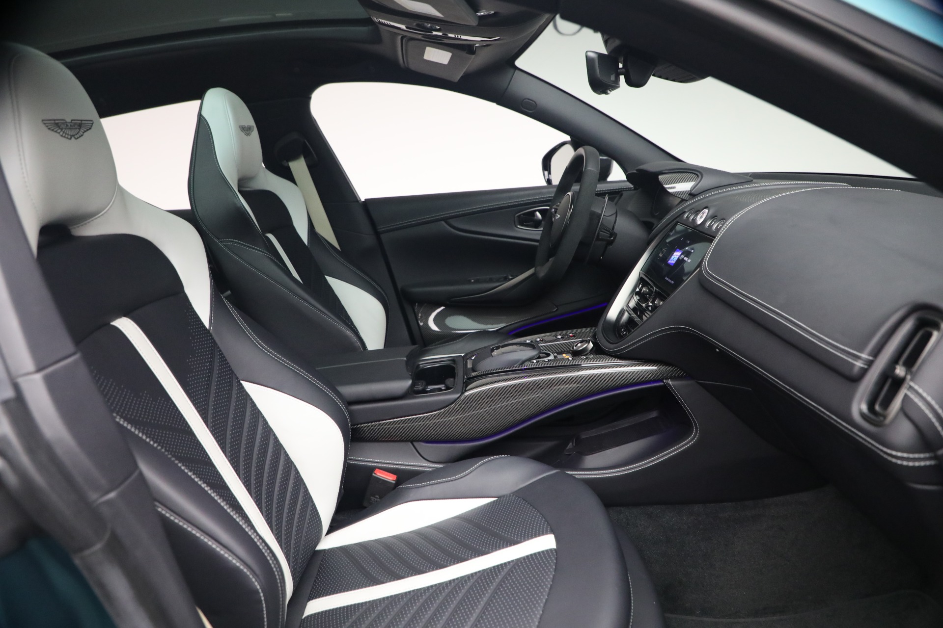 Used-2023-Aston-Martin-DBX-707