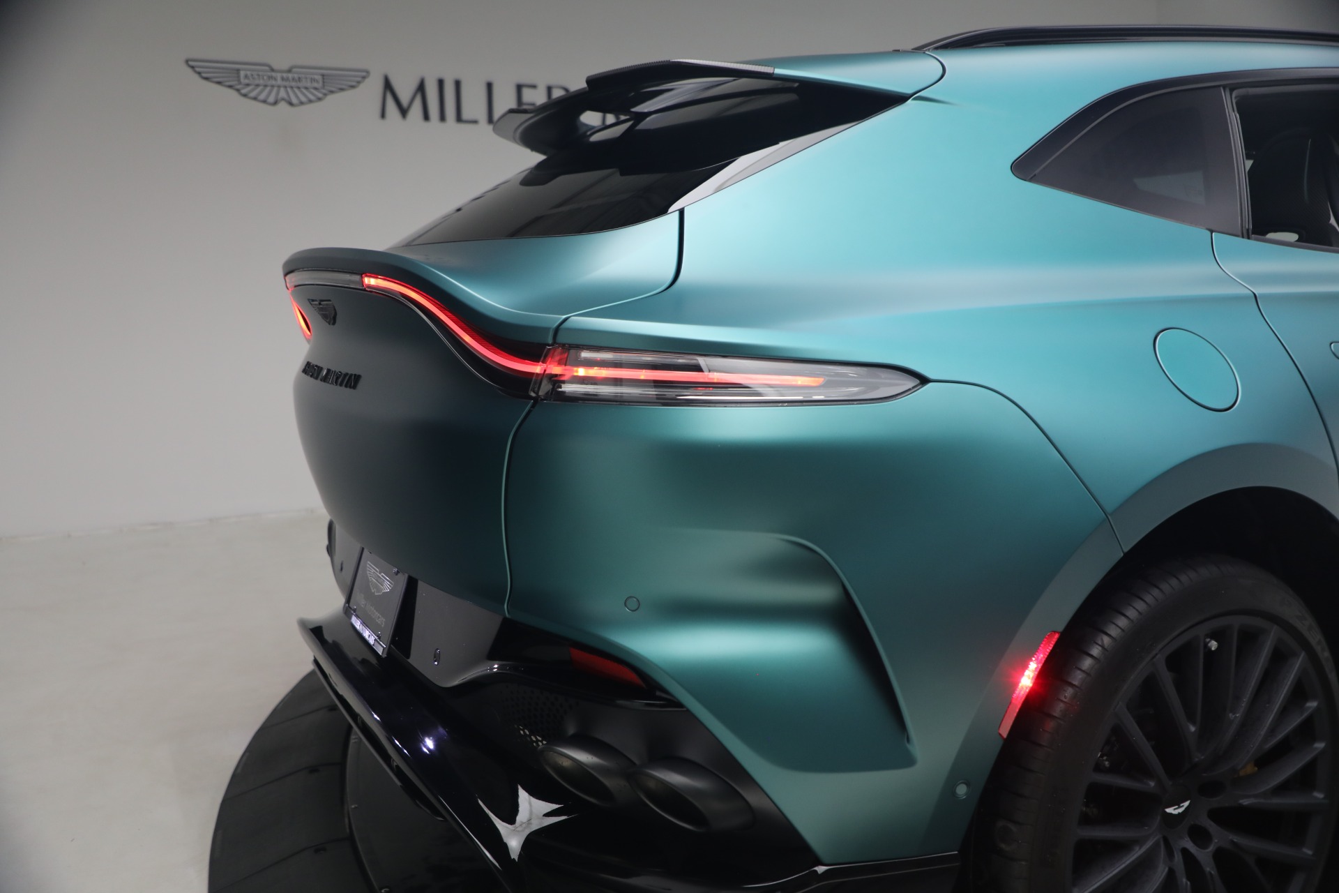 Used-2023-Aston-Martin-DBX-707