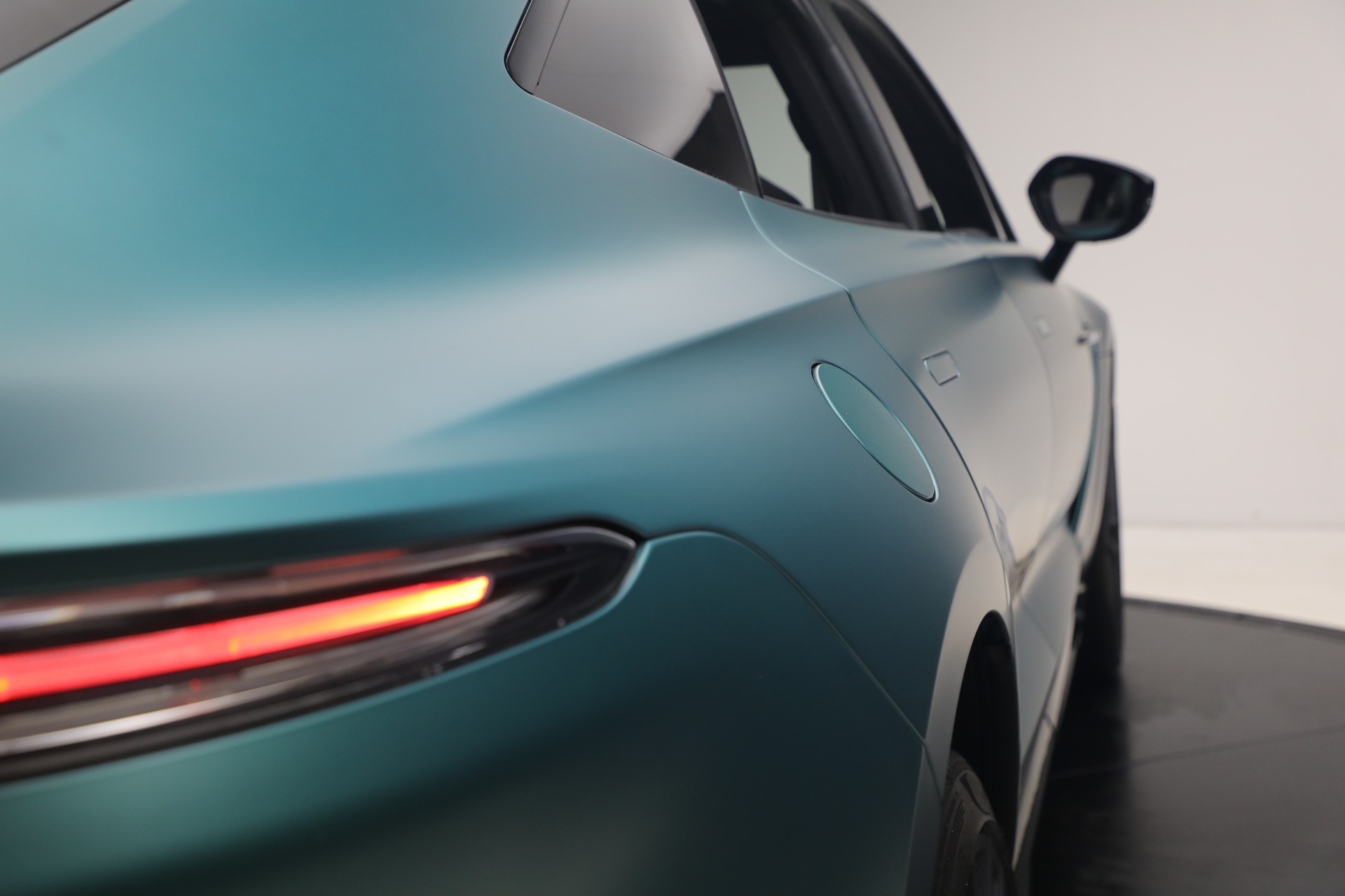 Used-2023-Aston-Martin-DBX-707