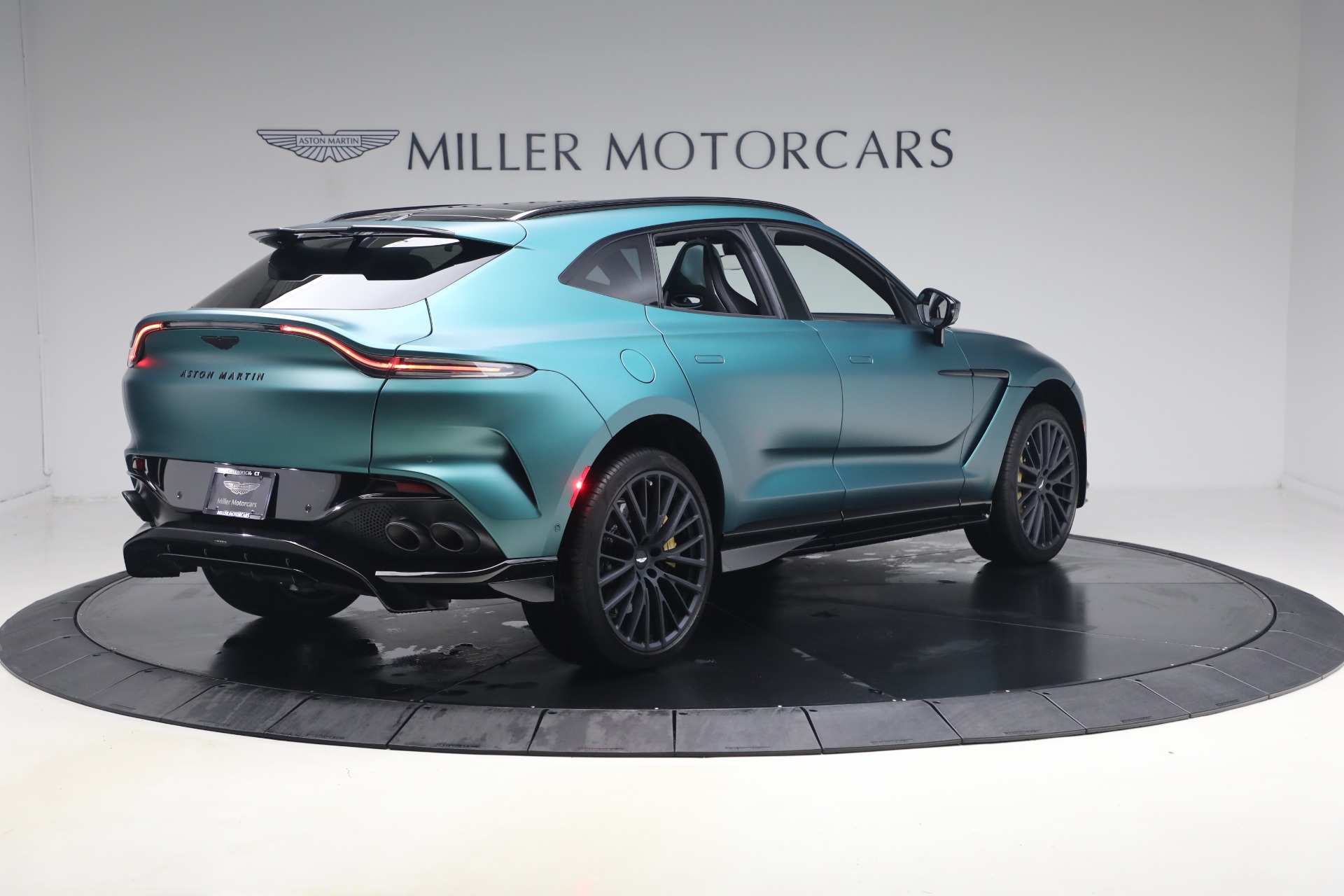 Used-2023-Aston-Martin-DBX-707