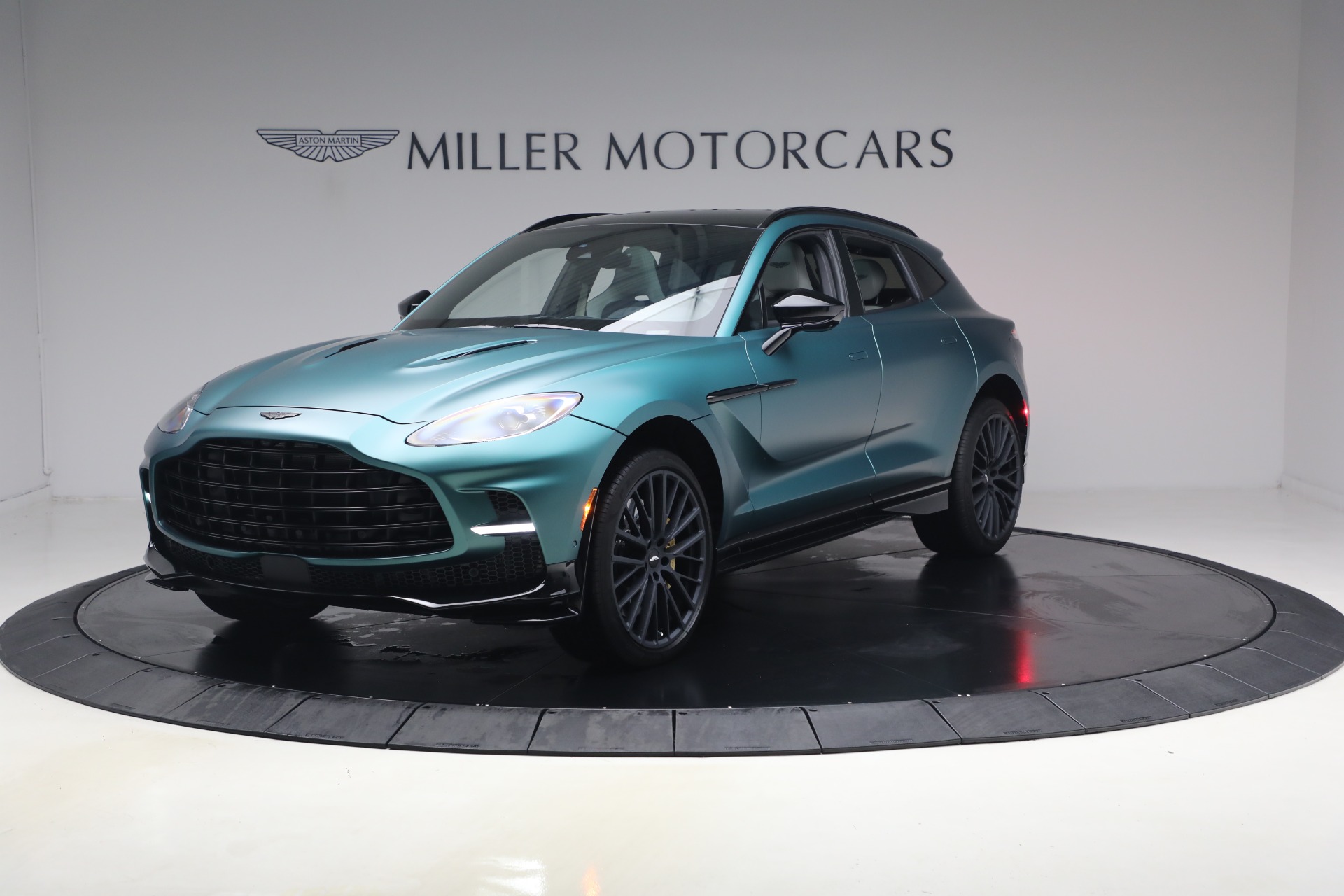 Used-2023-Aston-Martin-DBX-707