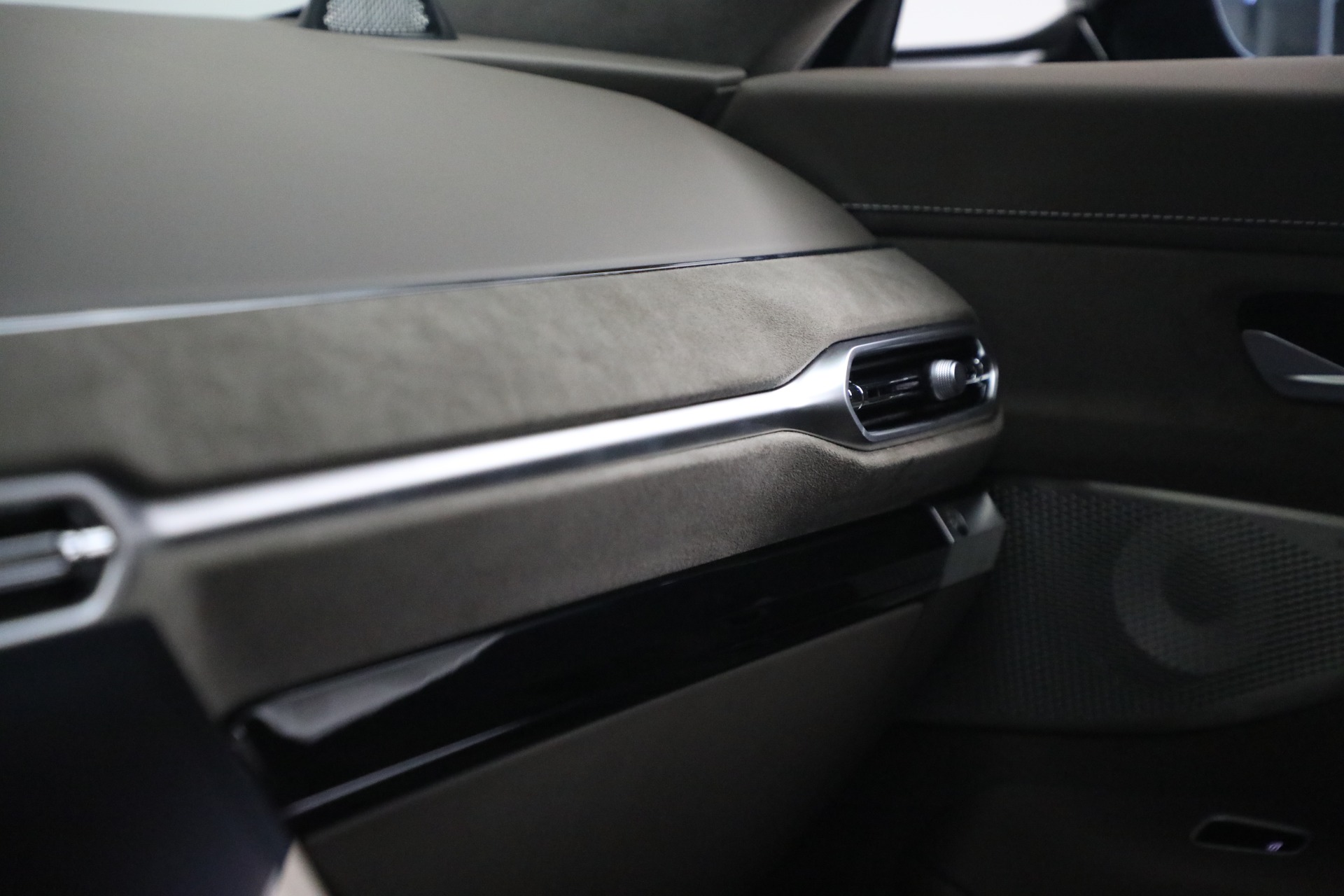 New-2026-Aston-Martin-Vantage-S