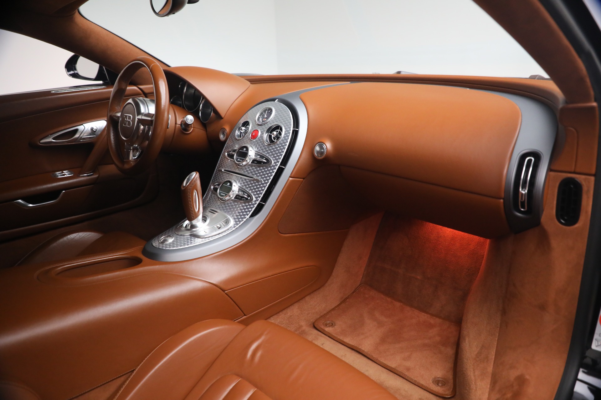 Used-2006-Bugatti-Veyron-164