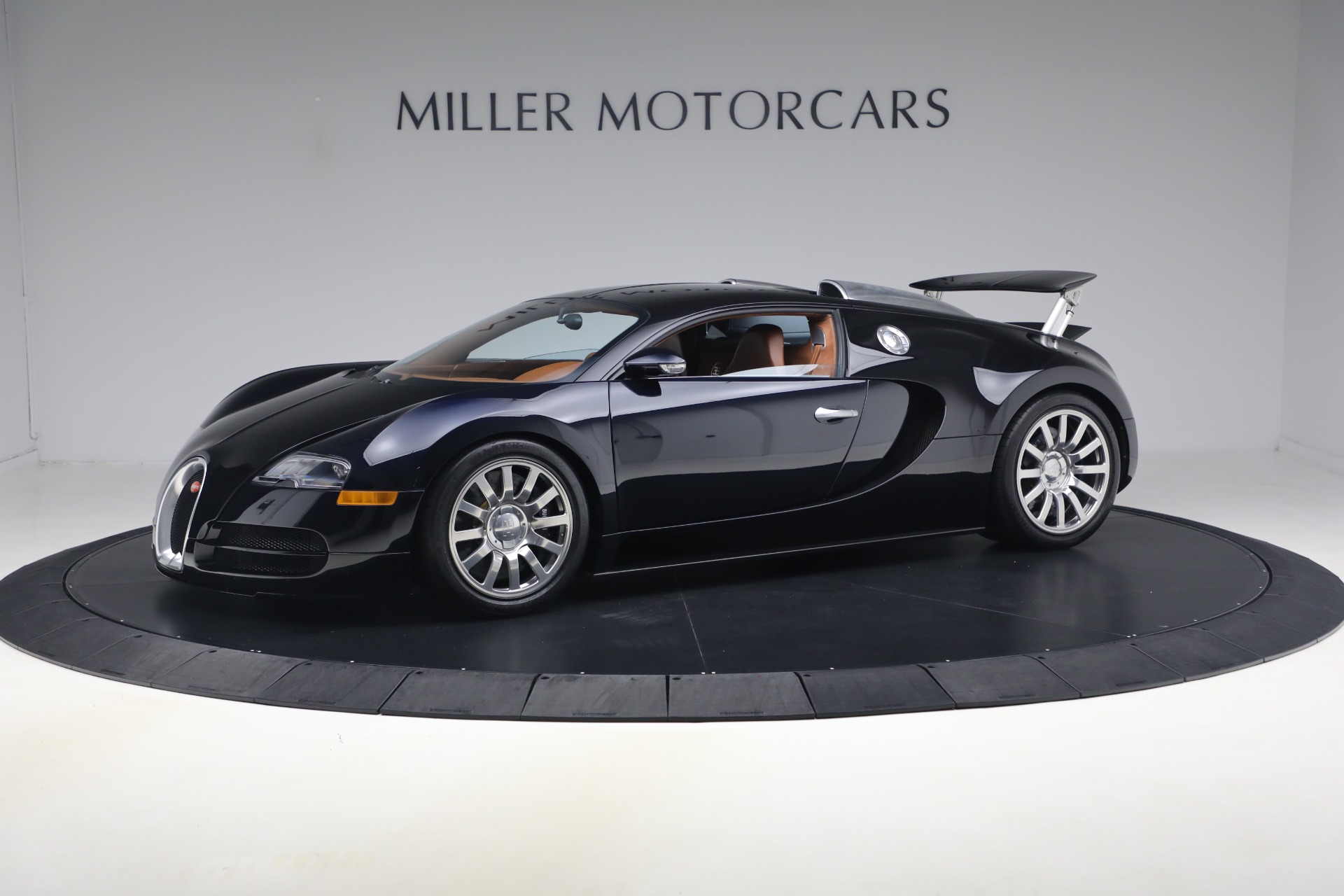 Used-2006-Bugatti-Veyron-164
