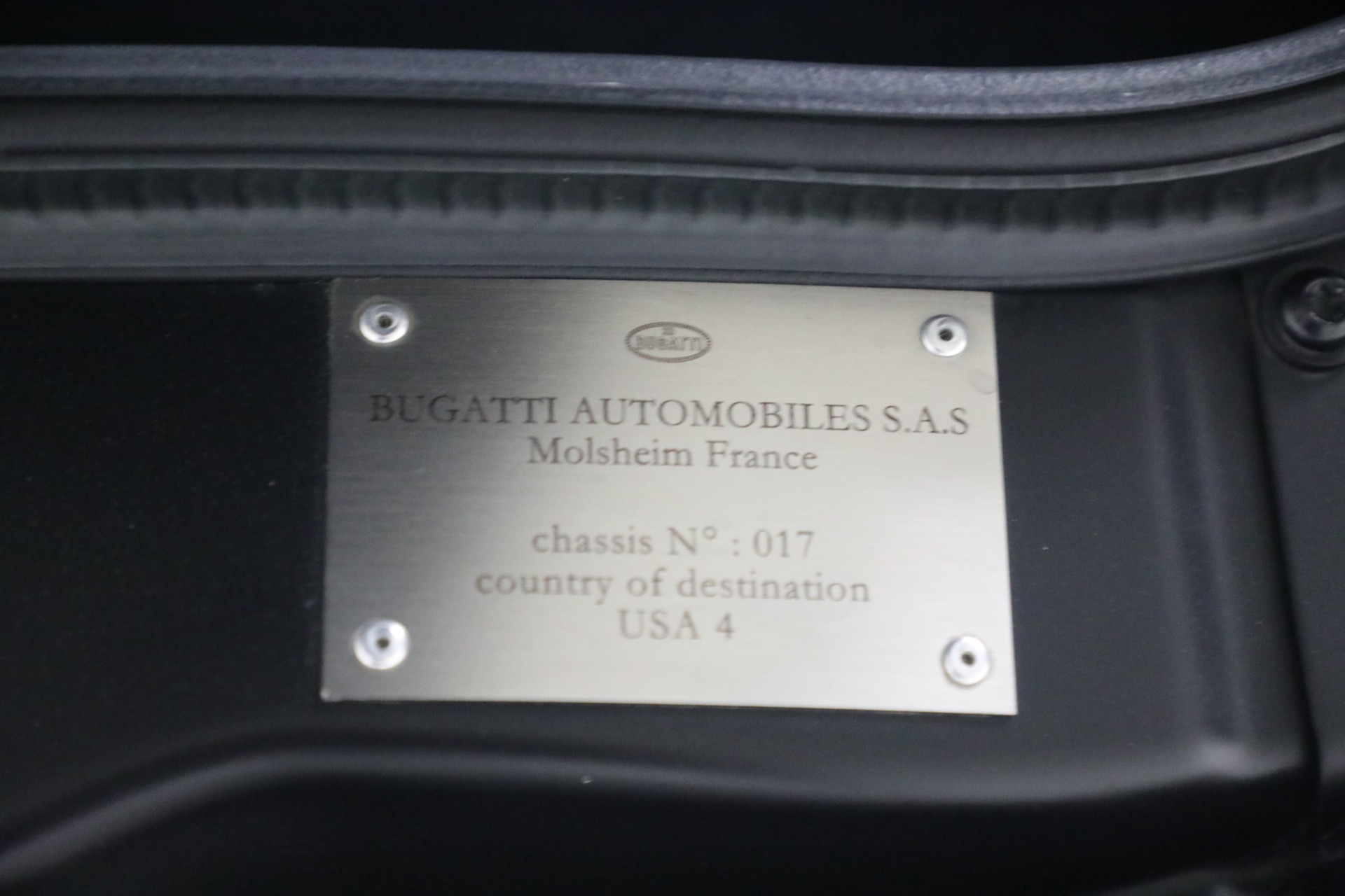 Used-2006-Bugatti-Veyron-164