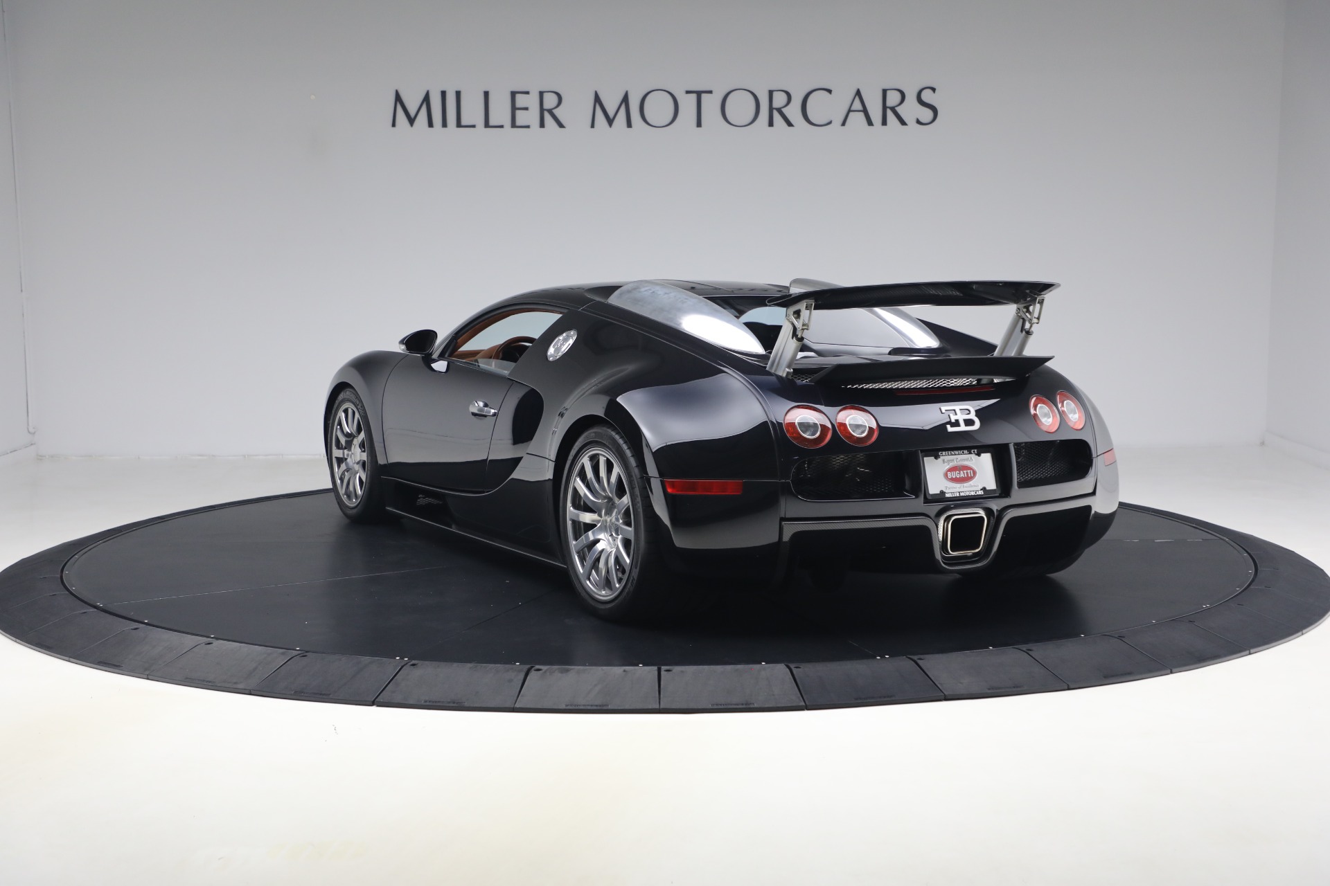 Used-2006-Bugatti-Veyron-164