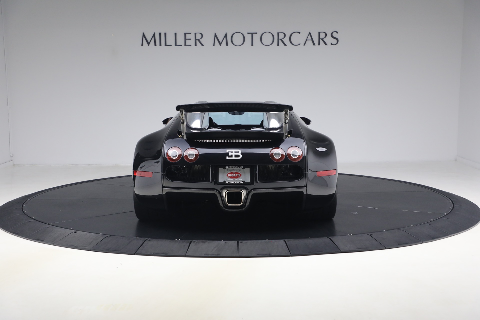Used-2006-Bugatti-Veyron-164