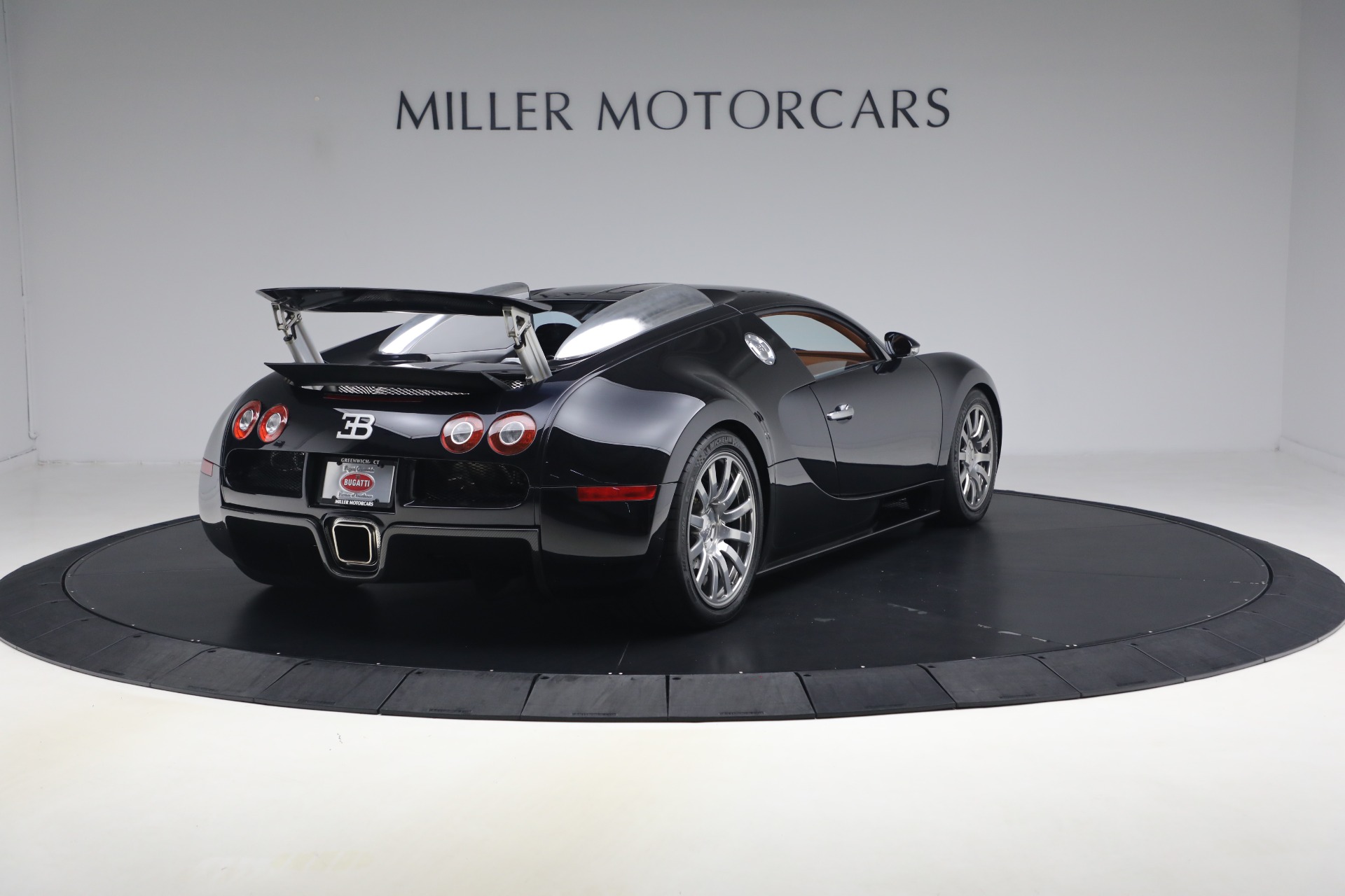 Used-2006-Bugatti-Veyron-164