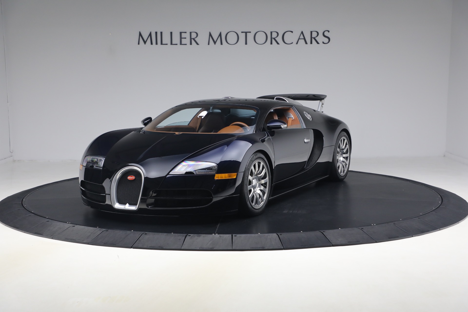 Used-2006-Bugatti-Veyron-164